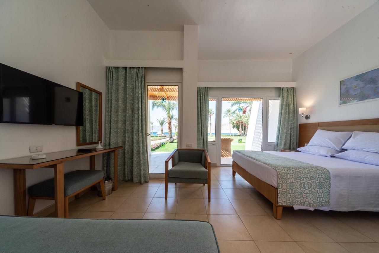 Special Offer- Standard Twin Room with Side Sea View - Egyptian and Residents Only