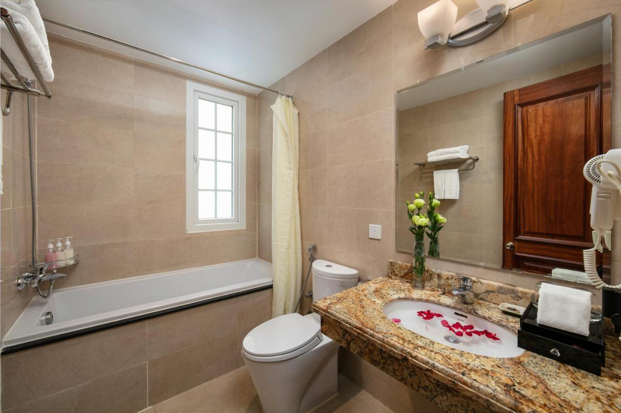 Executive Honeymoon Room with Balcony