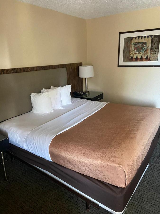 King Room - Disability Access/Non-Smoking