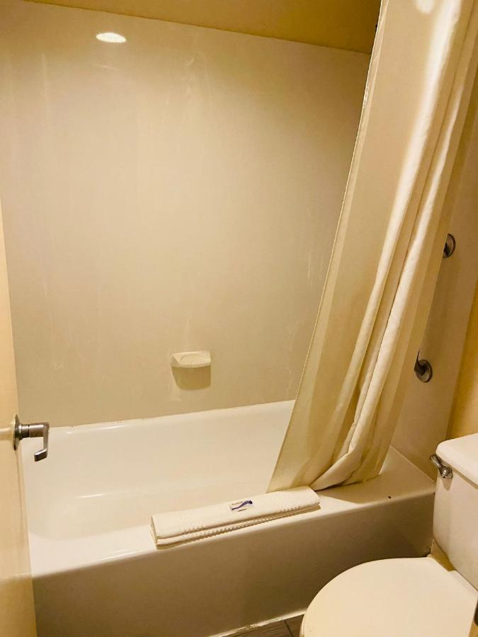 Double Room with Two Double Beds - Non-Smoking