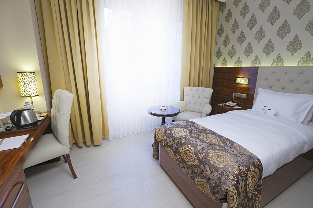 Deluxe Single Room
