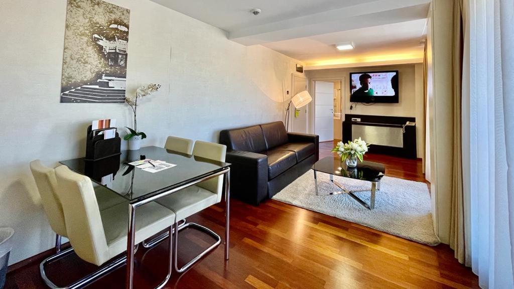 Penthouse Apartment (4 Adults)