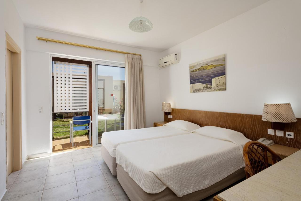 Double or Twin Room (2 Adults + 1 Child)
