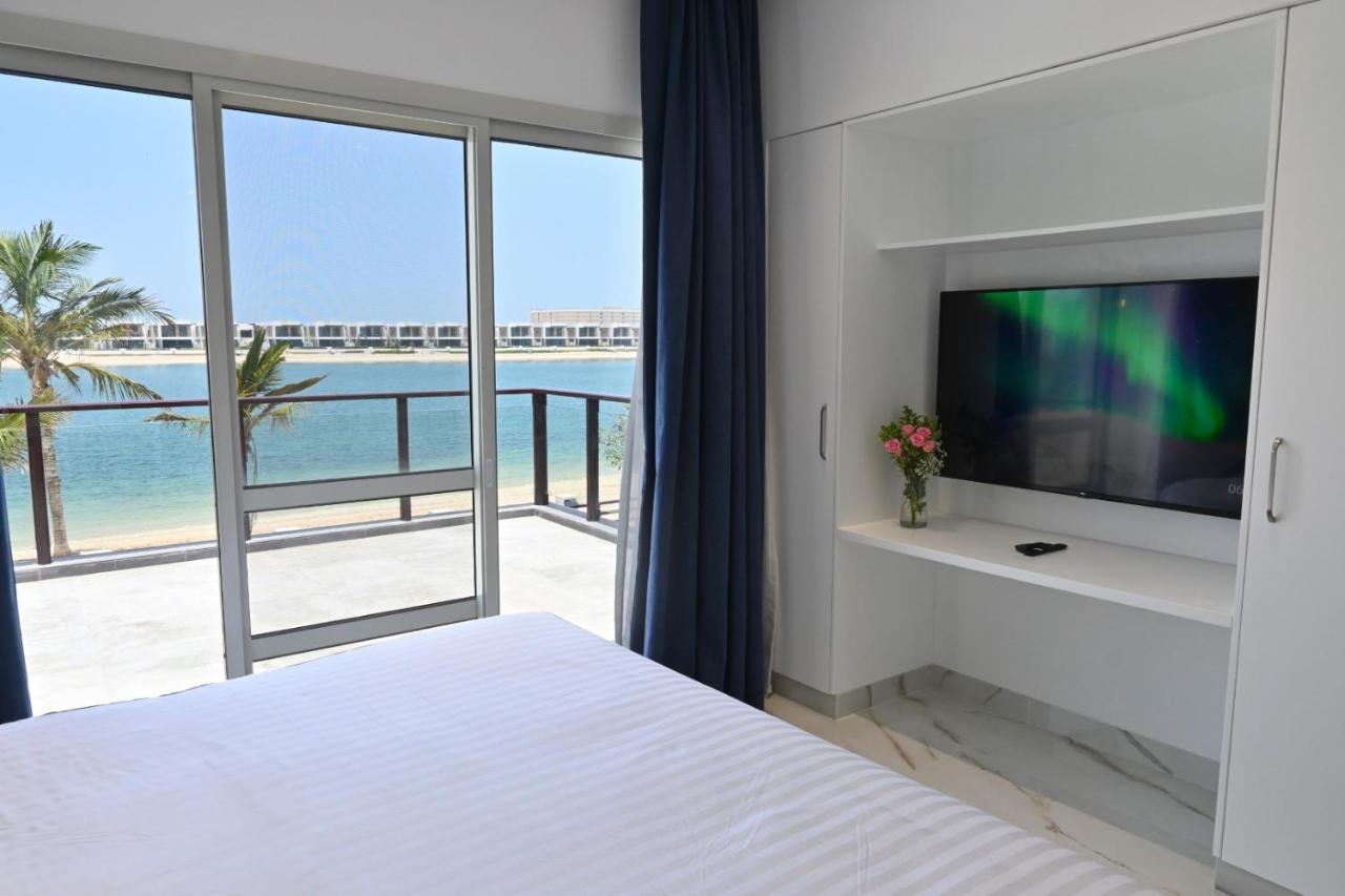 Delma 4 Bedrooms Beach Villa with Private Pool