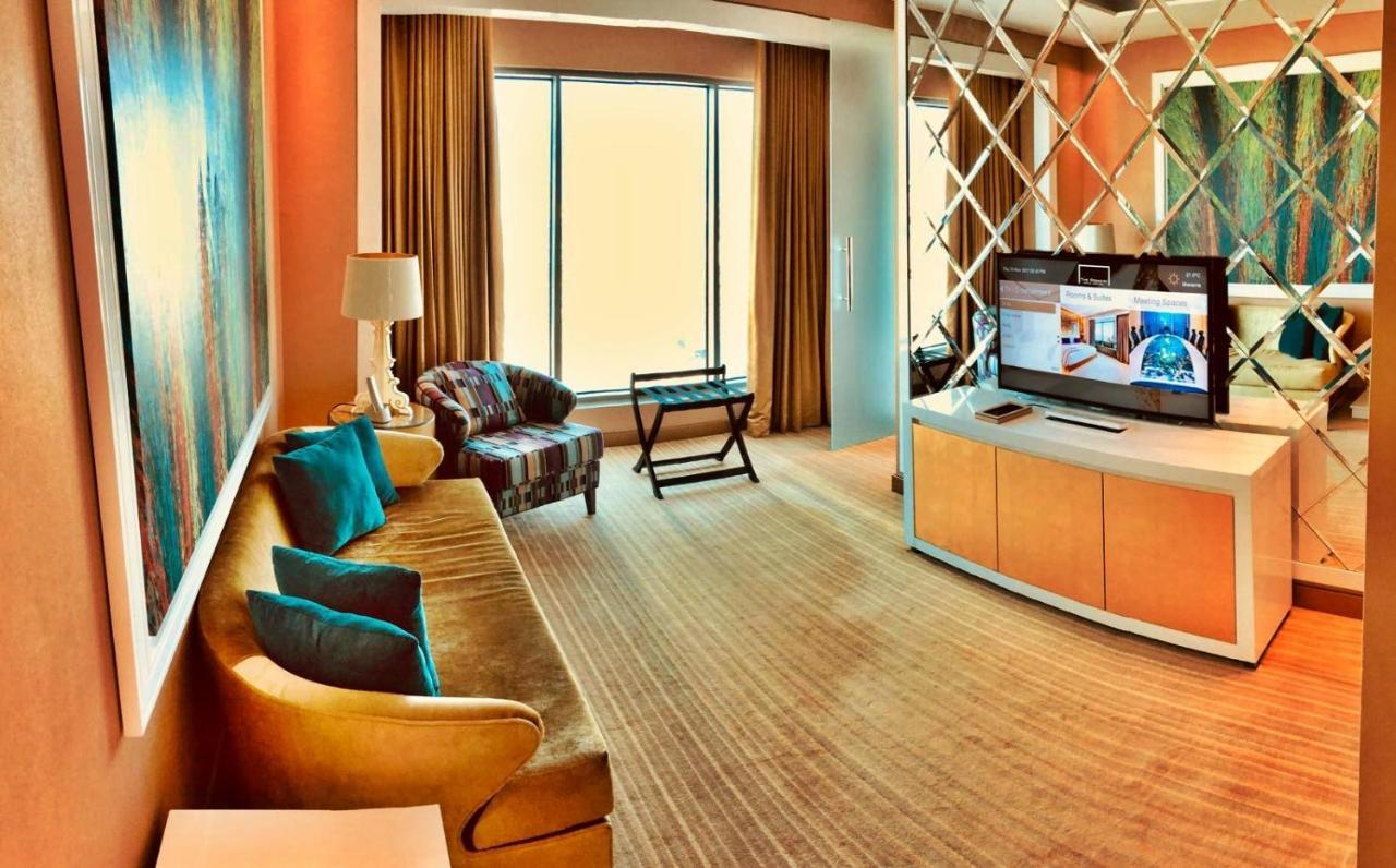 Deluxe Suite,1307776831:JPEG