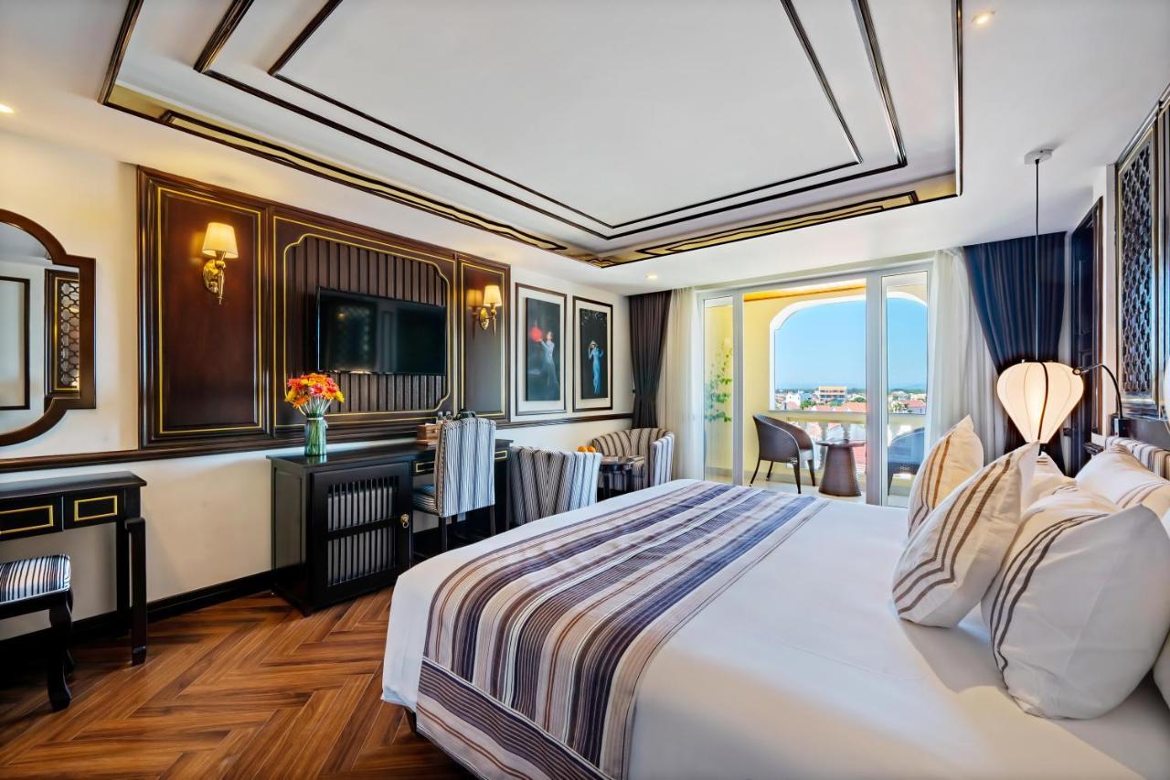 Deluxe Double or Twin with Garden View Balcony