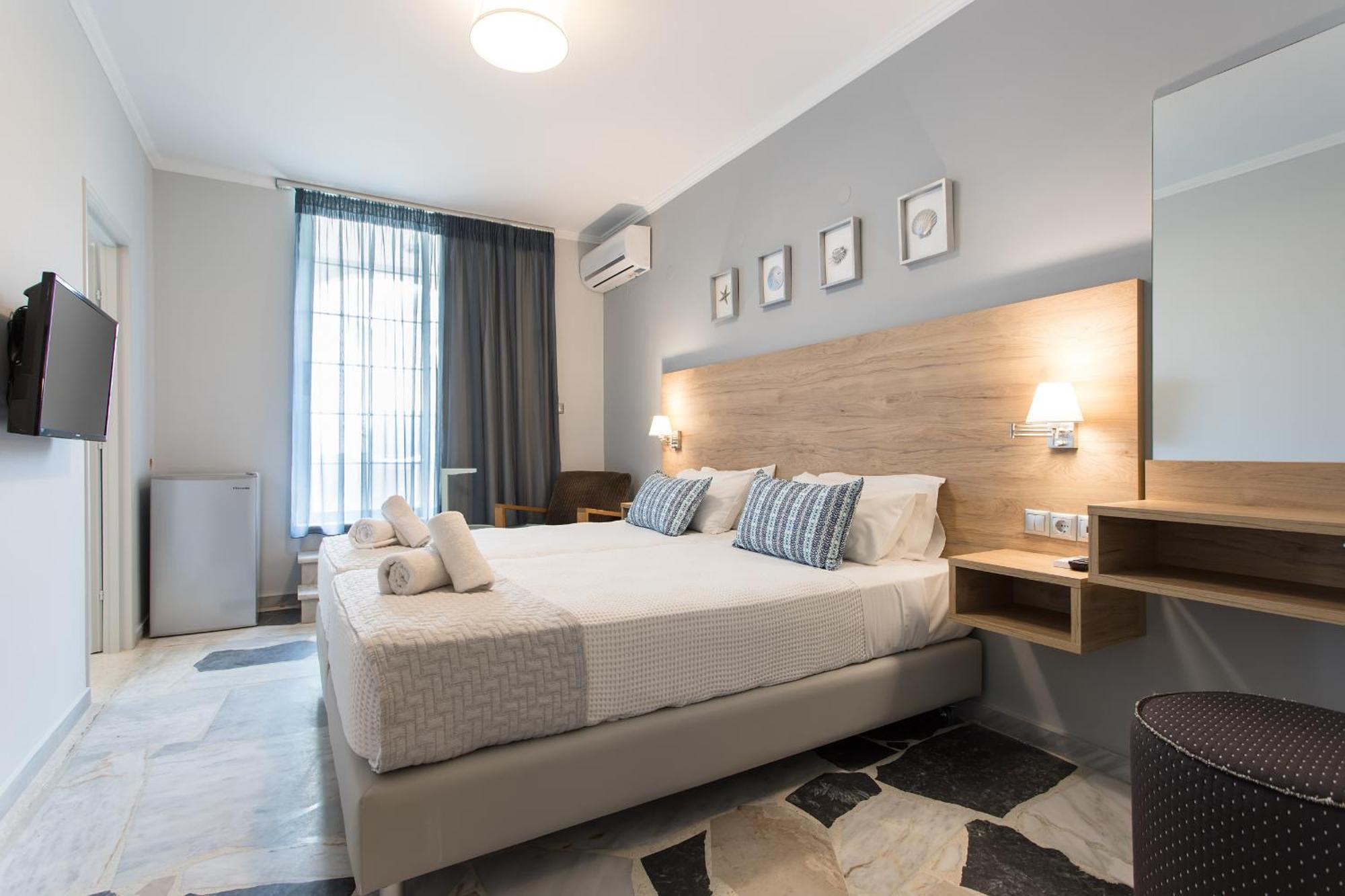 Deluxe Two-Bedroom Apartment with Garden View