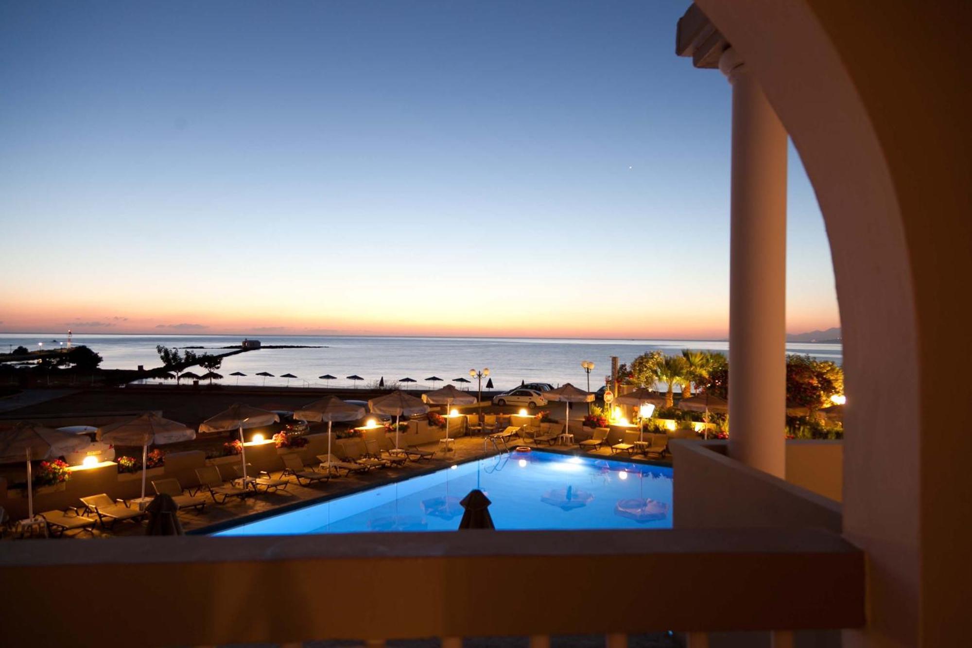 Superior Luxurious Suite with Sea view