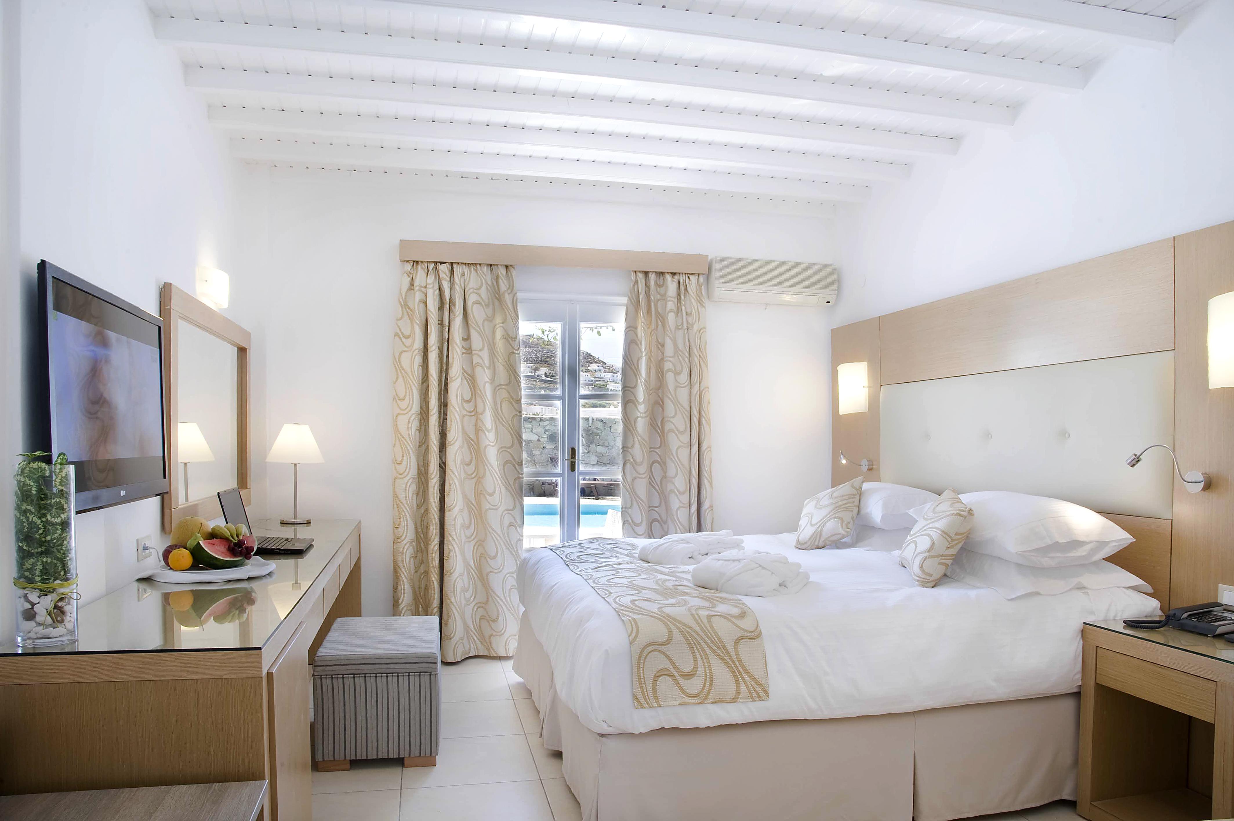Superior Double or Twin Room with Pool View