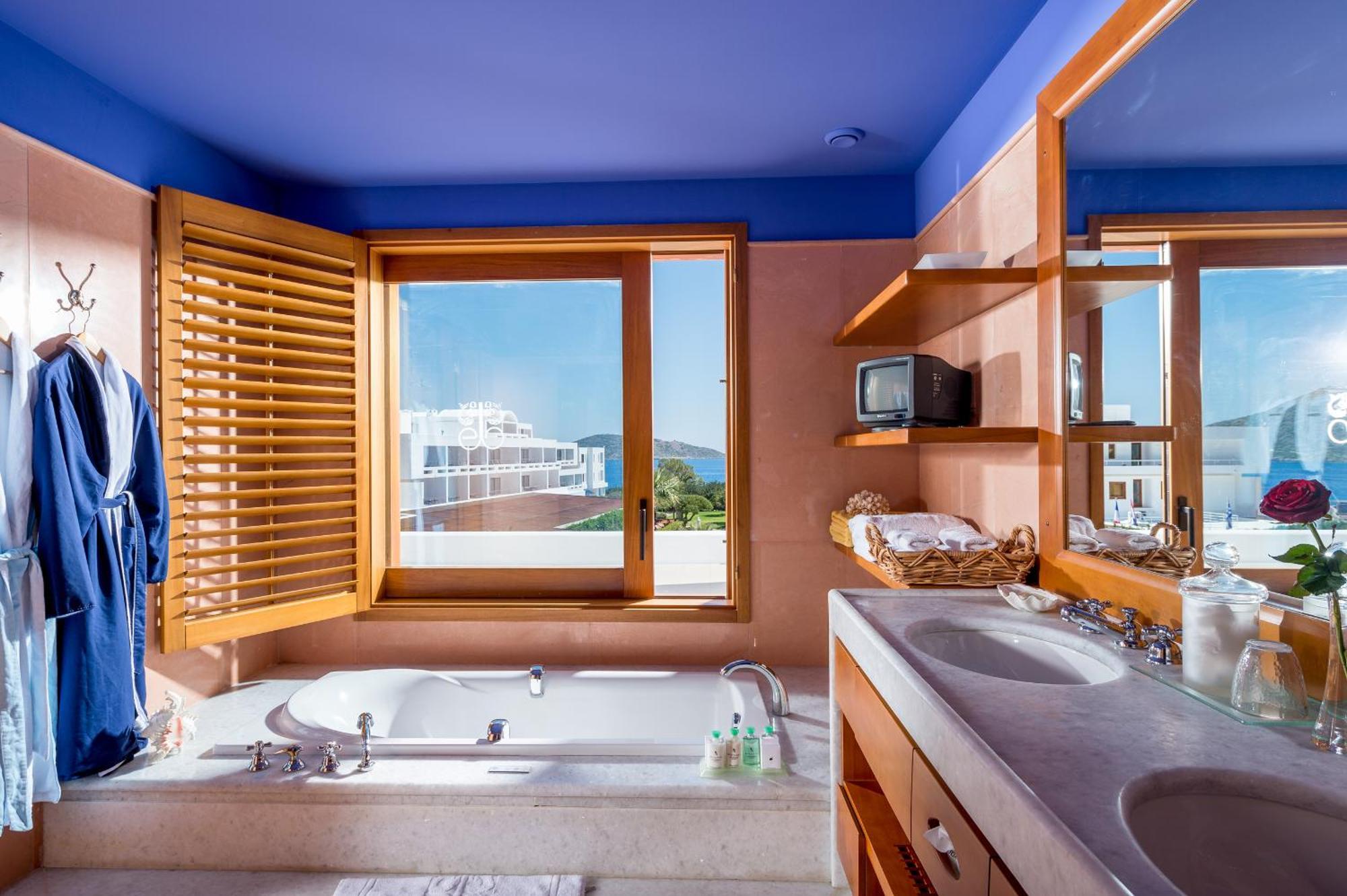 Family Hotel Suite Sea View (Two Bedrooms)