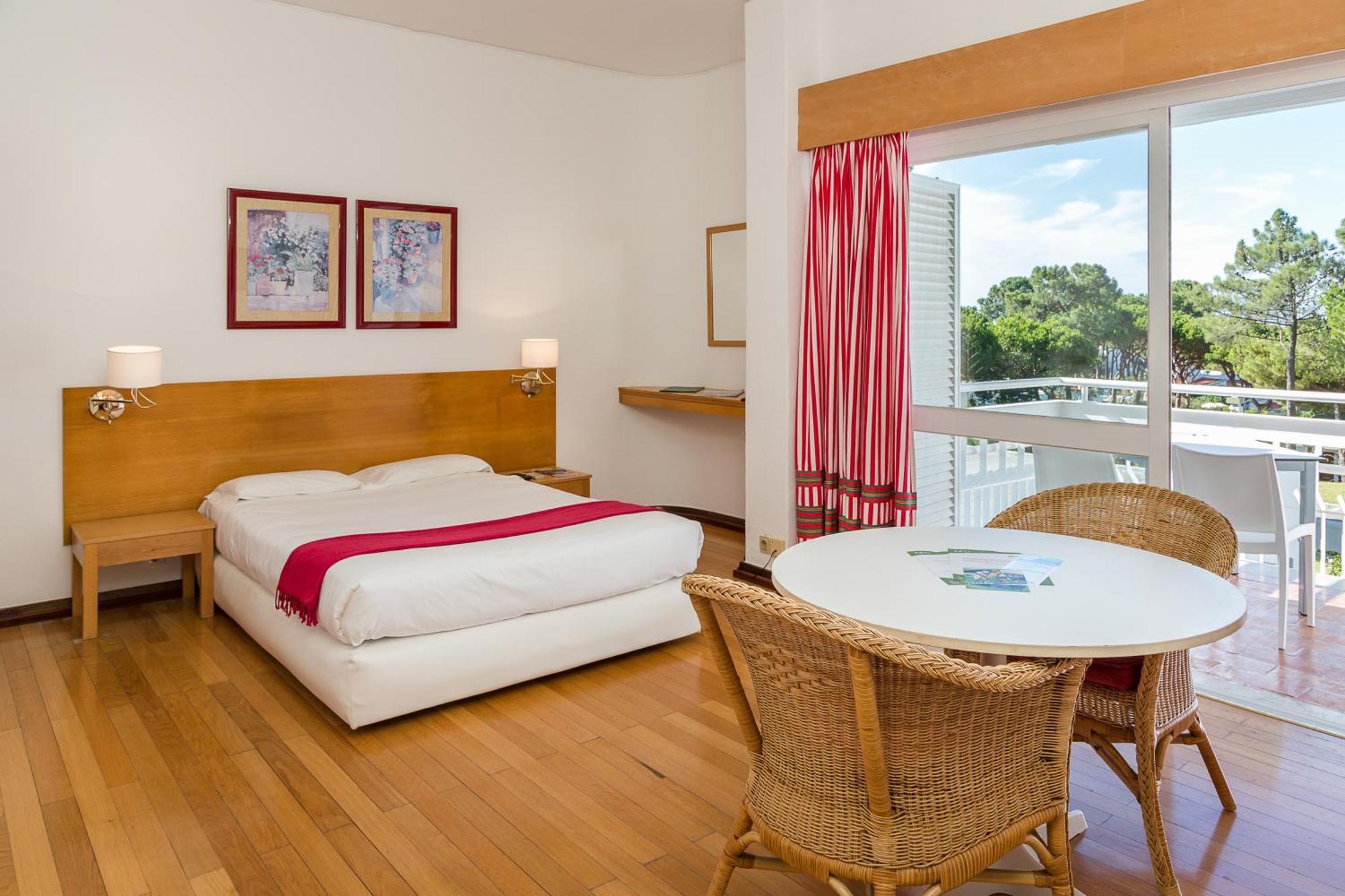 Studio Apartment with Garden View
