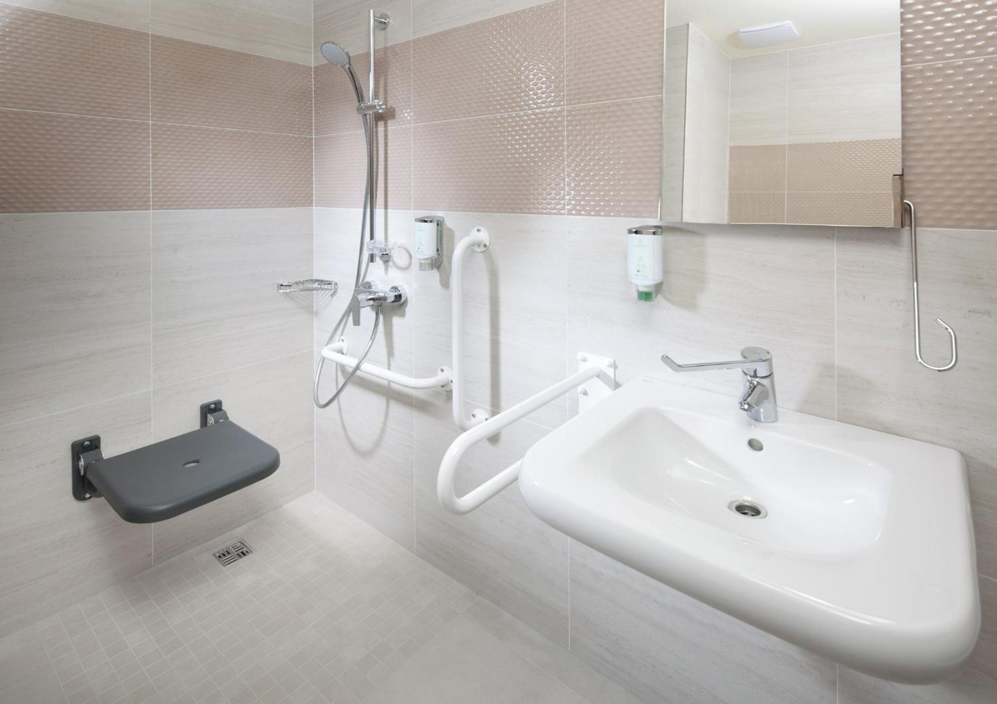 Standard King Room - Accessible