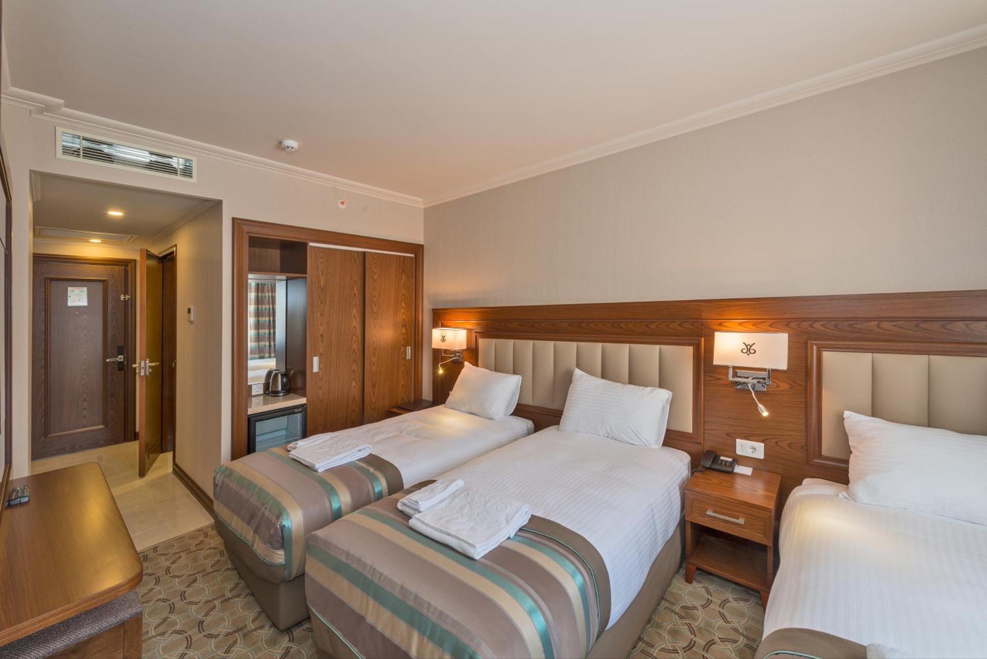 Deluxe Triple Room