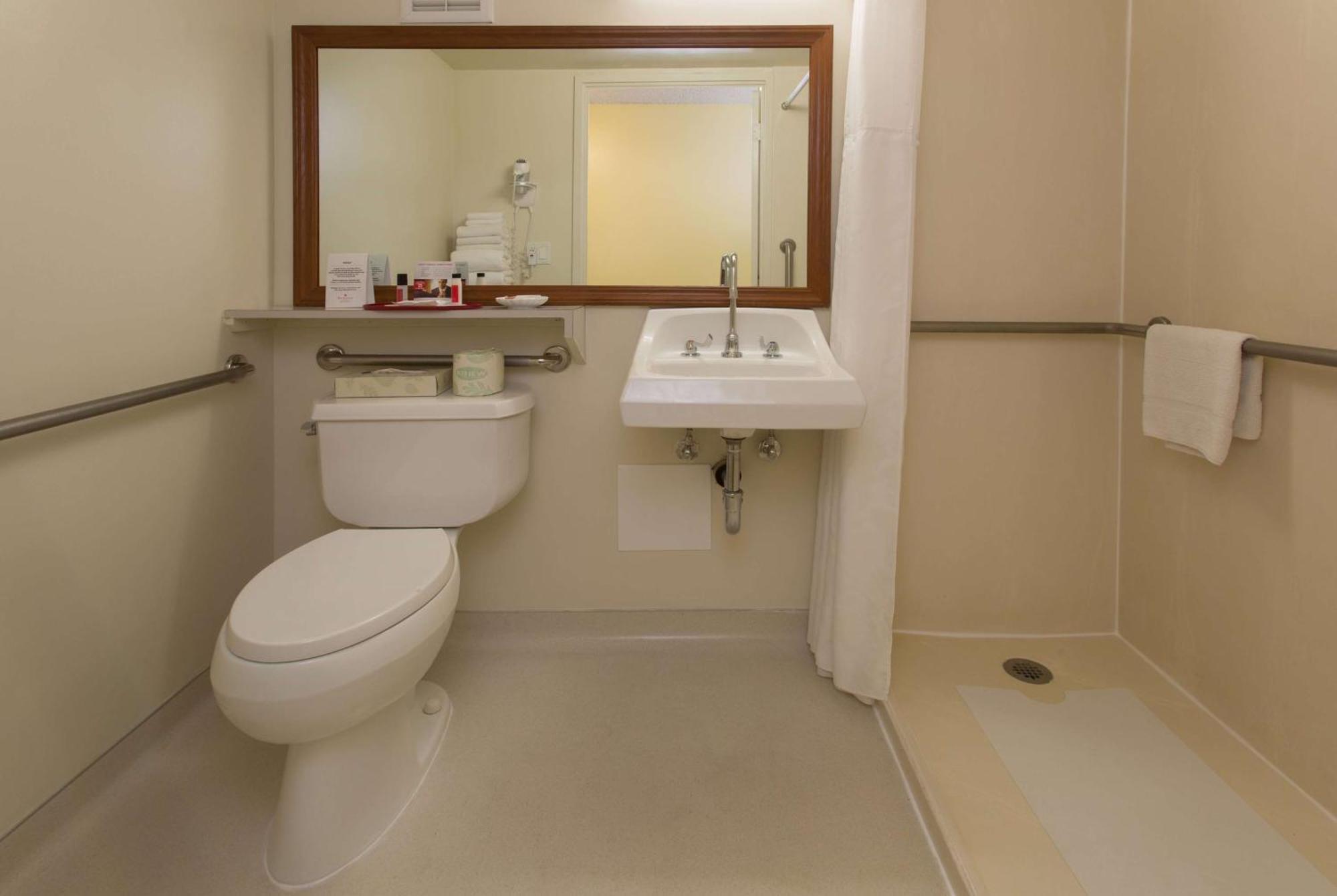 Double Room with Two Double Beds - Mobility Access/Non-Smoking