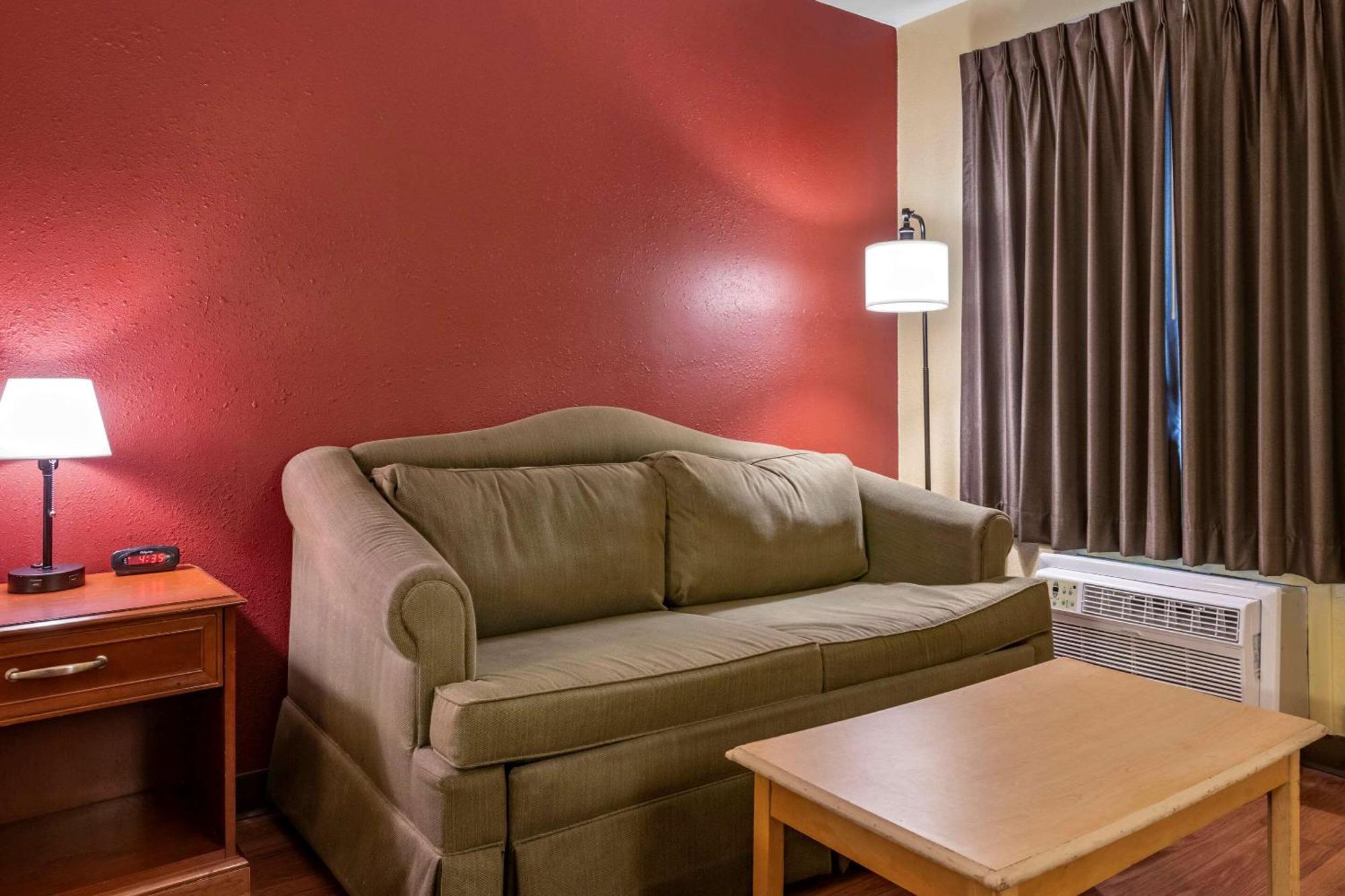 King Room - Non-Smoking