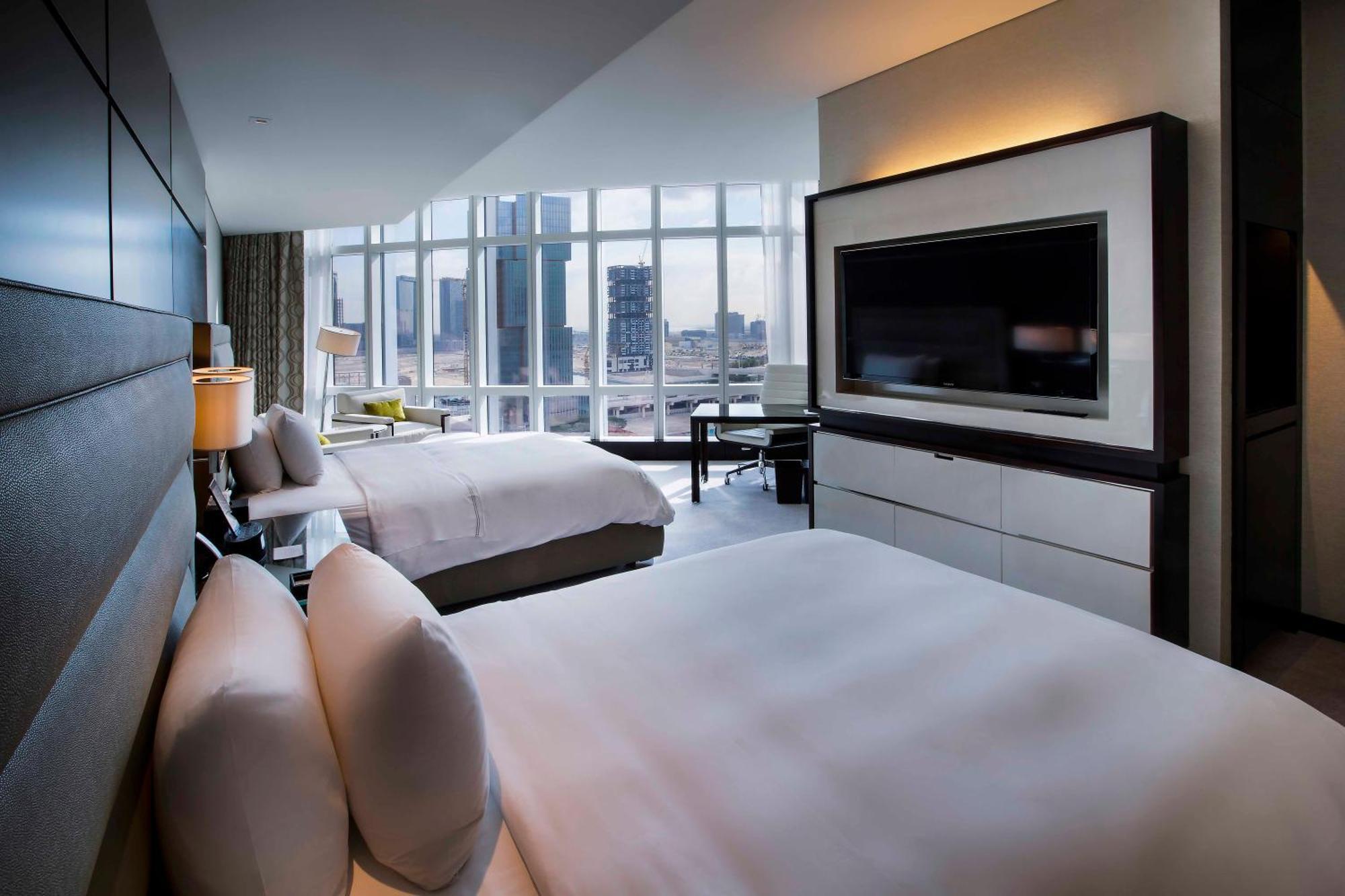 Manor Club Twin Room - Waterfront View