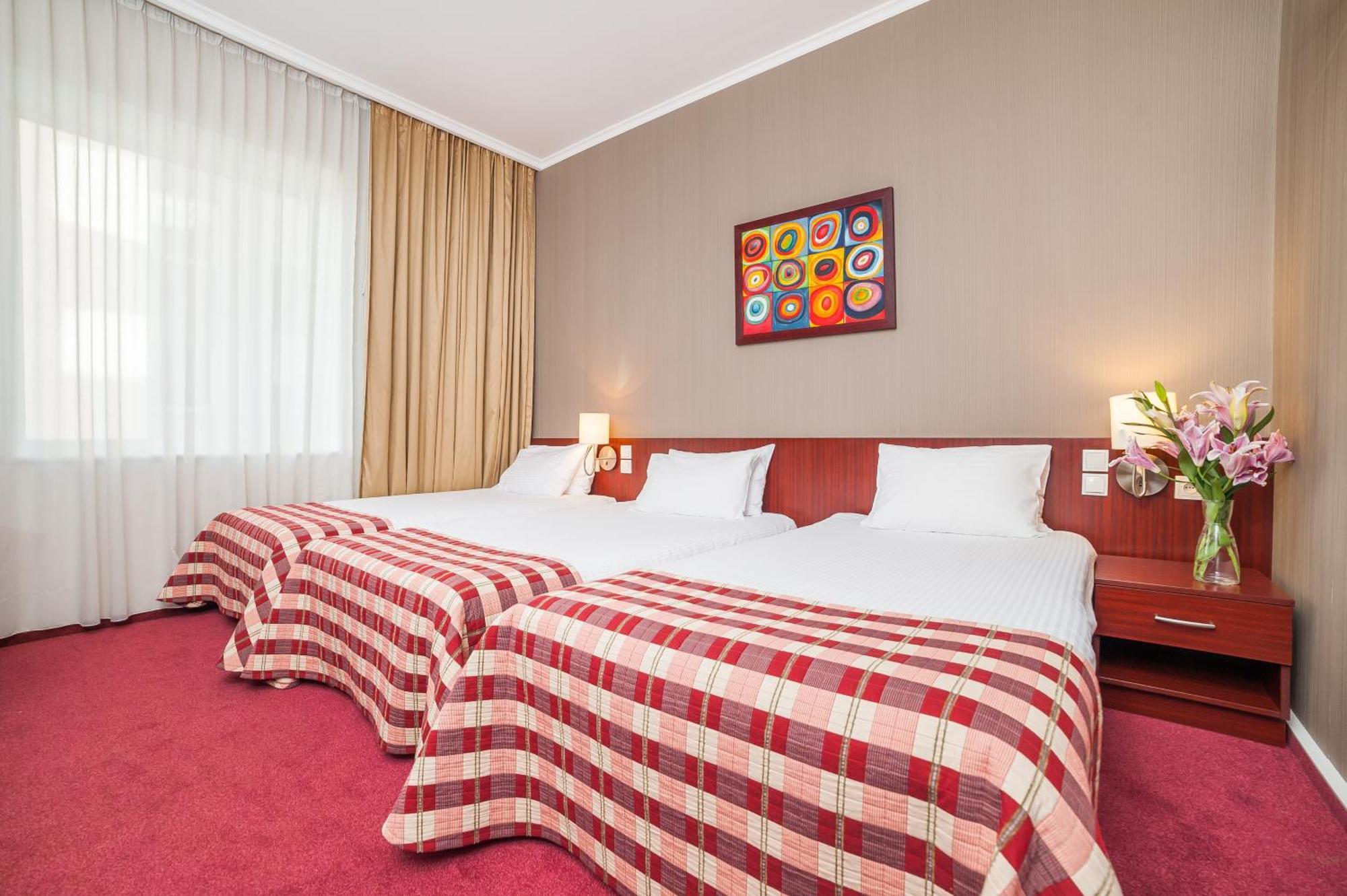 Triple Room