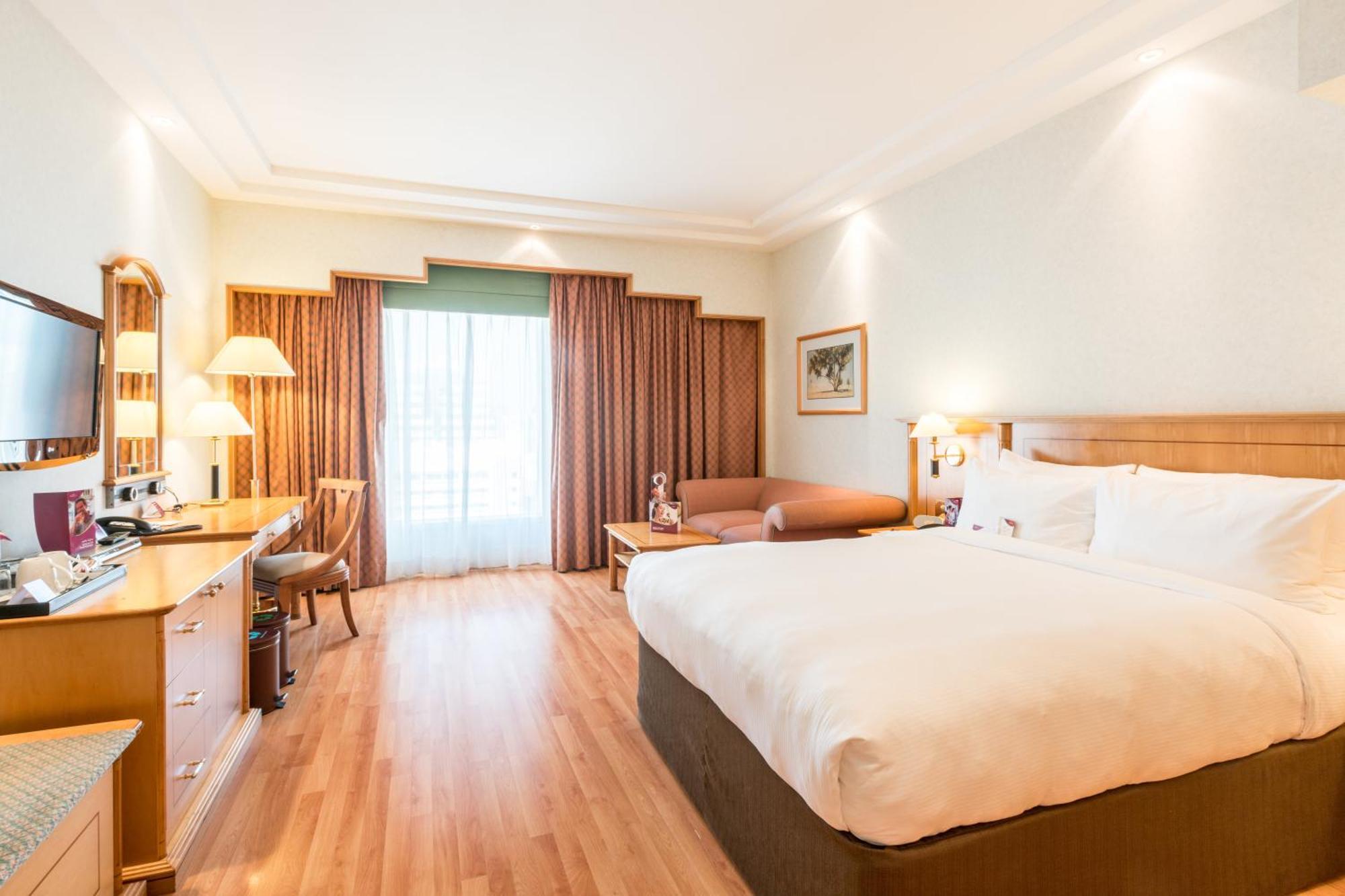 Club Room with Executive Lounge Access