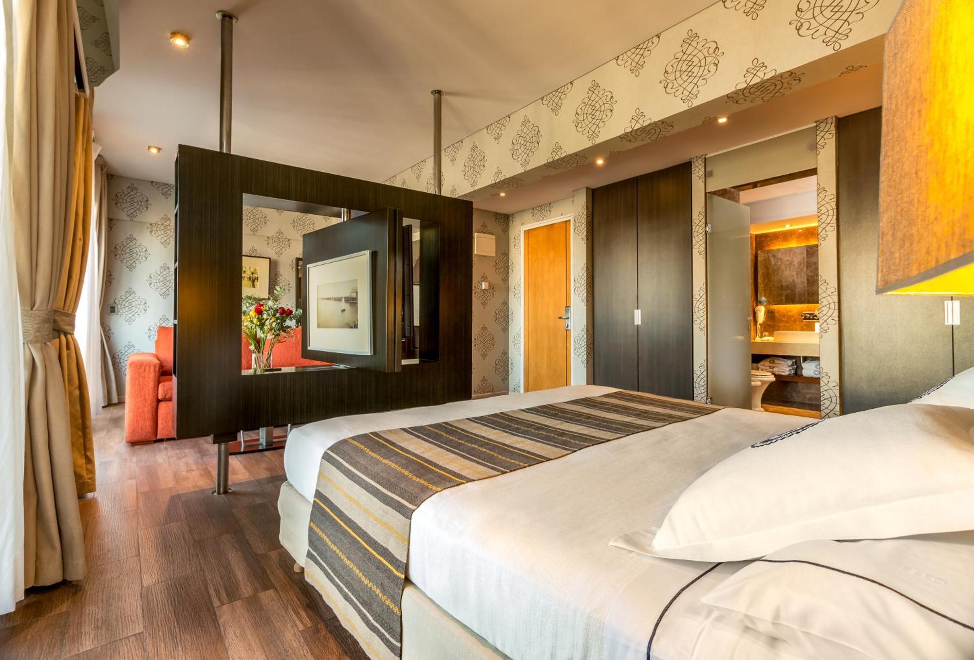 Suite with City View