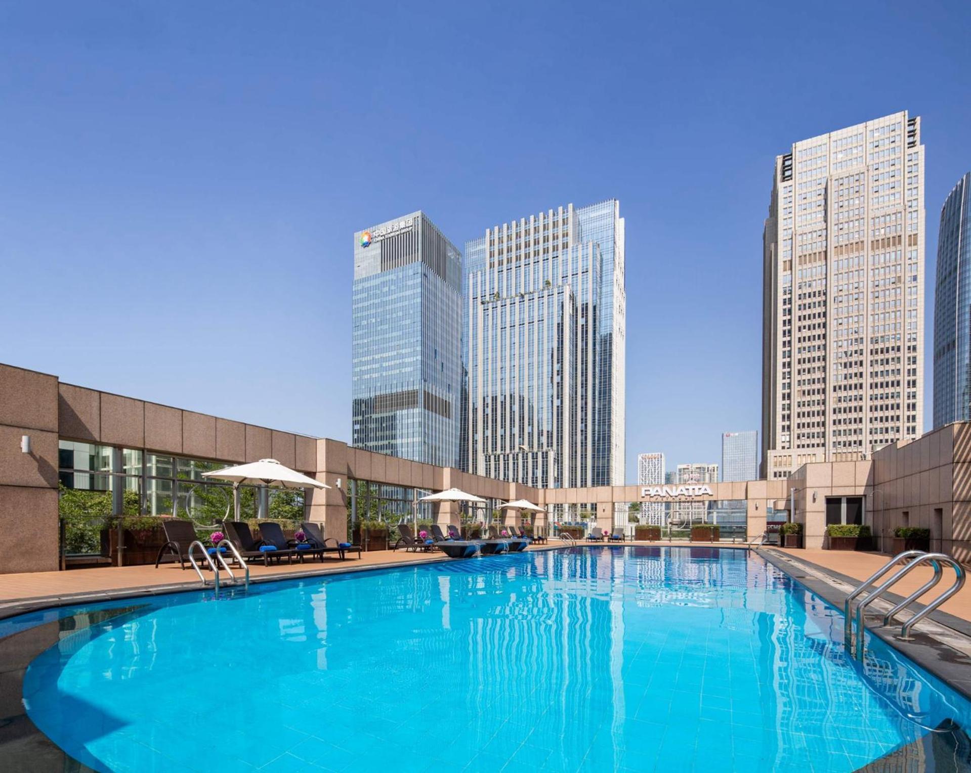 Premium King Room with City View - Lounge Access