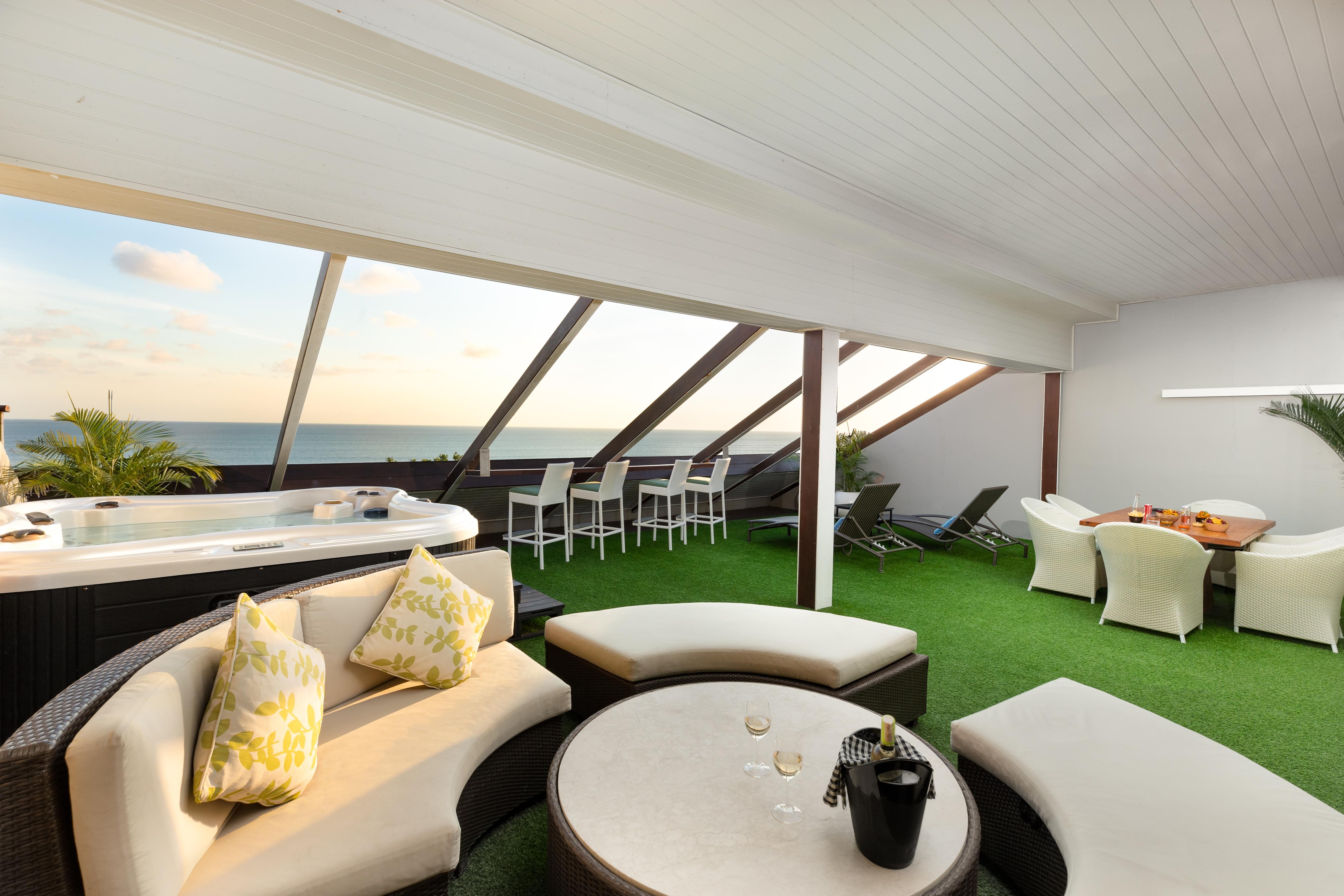 Penthouse Suite with Ocean View