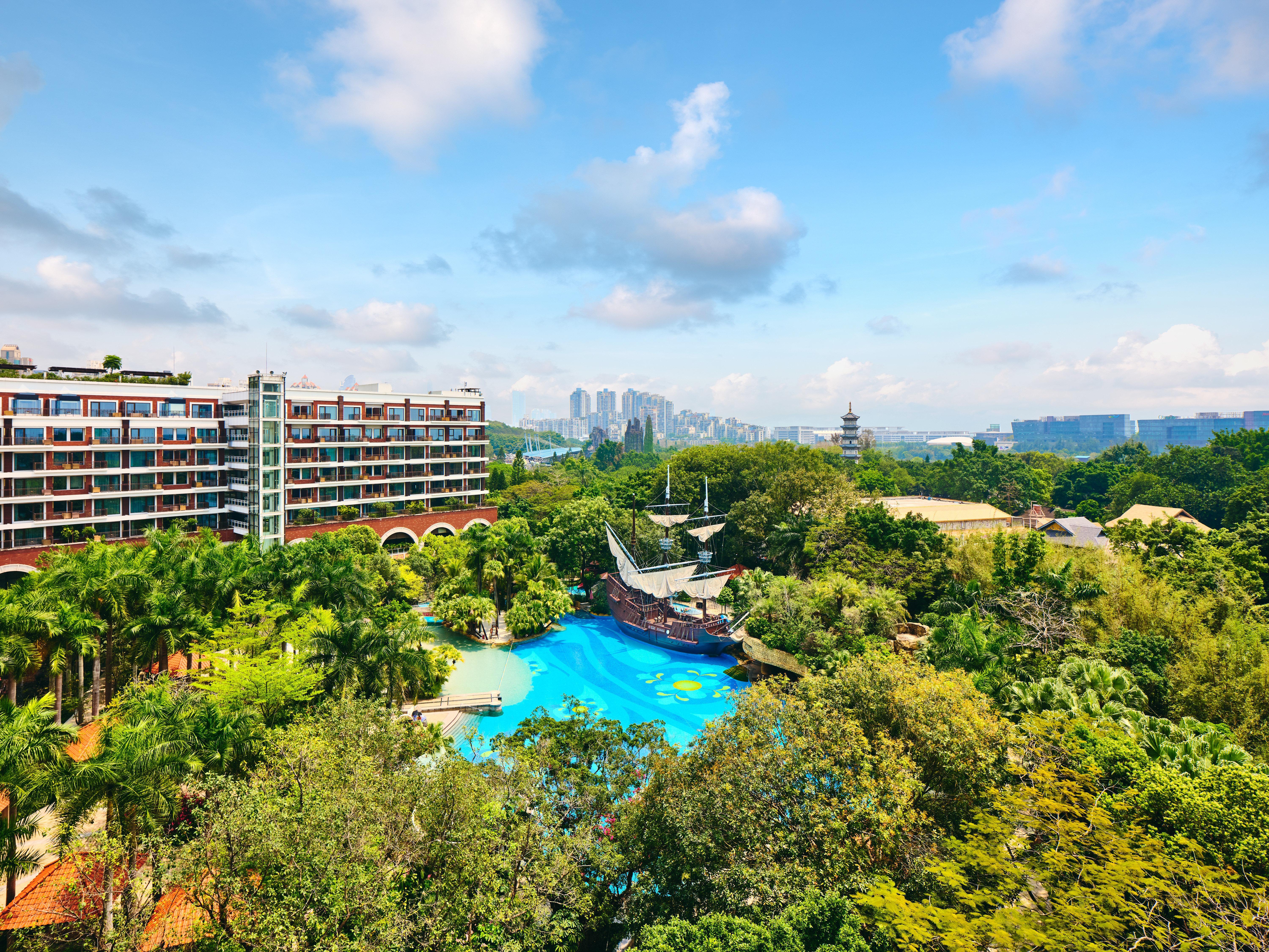 Classic King Room with Garden View - Lounge Access