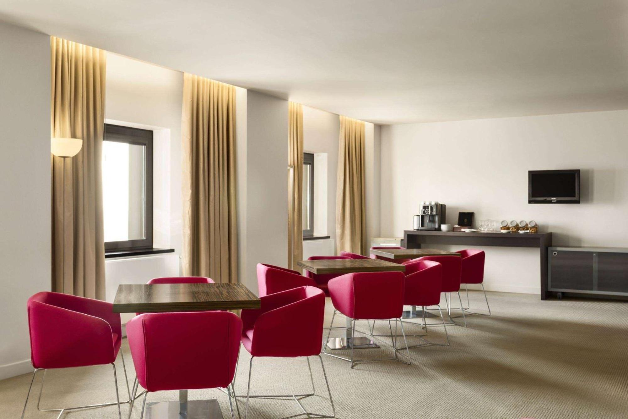 Business Twin Room - Non-Smoking