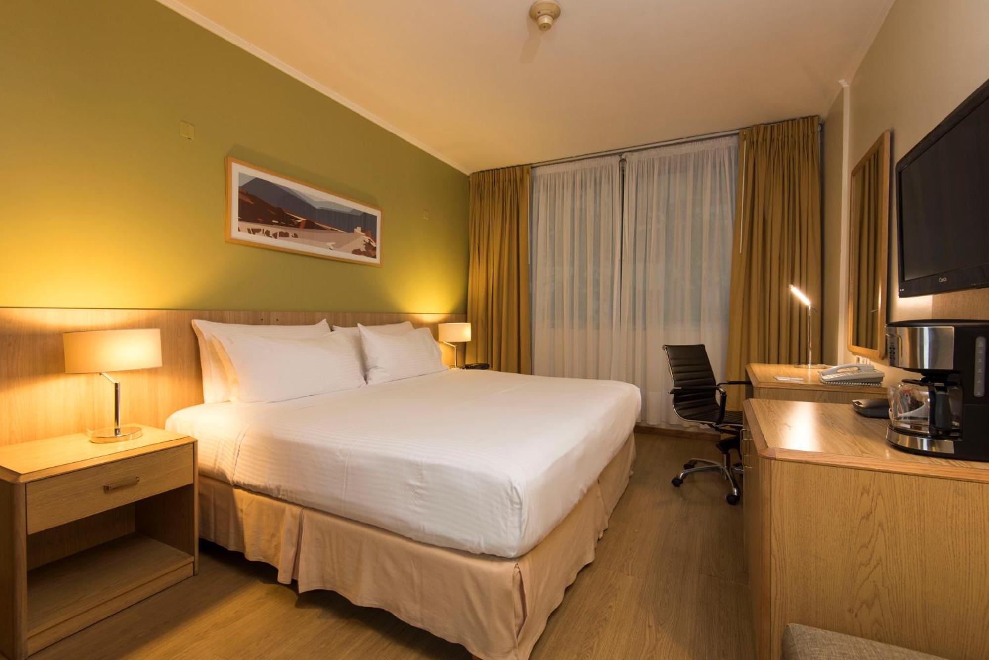 Standard Queen Room