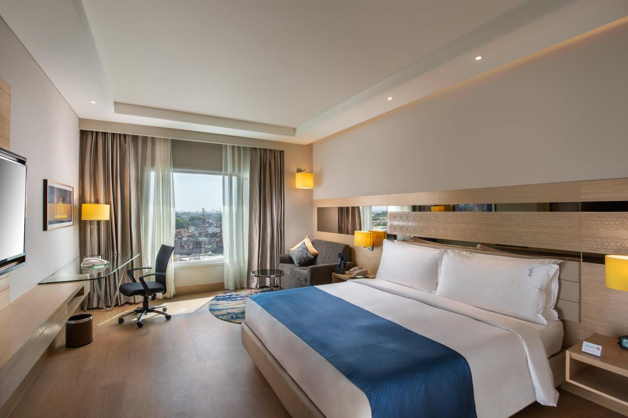 Premium King Room