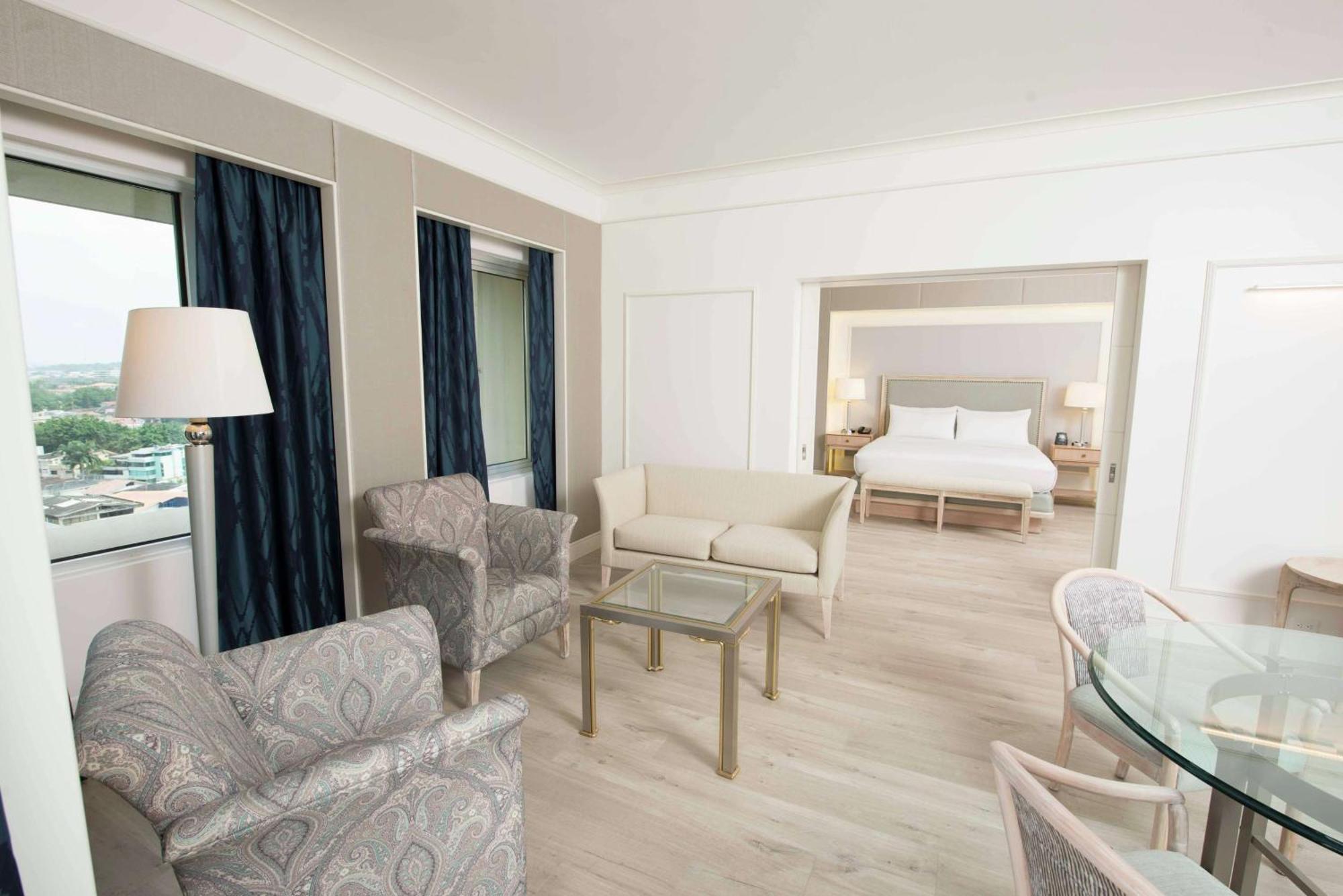 One Bedroom King Suite Executive Floor with Lounge Access