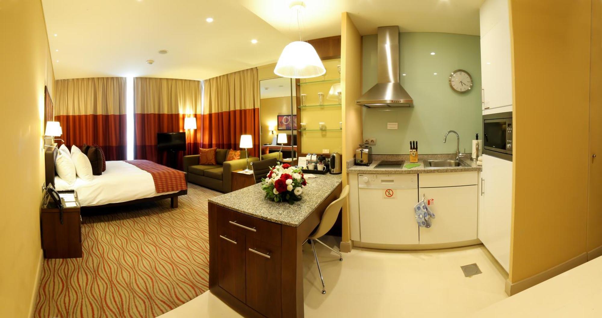 King Studio Suite with City View
