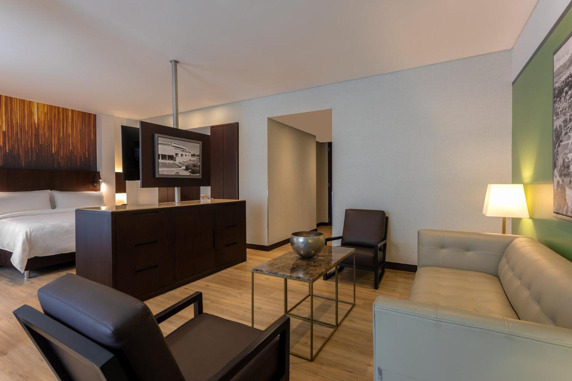 Standard King Room
