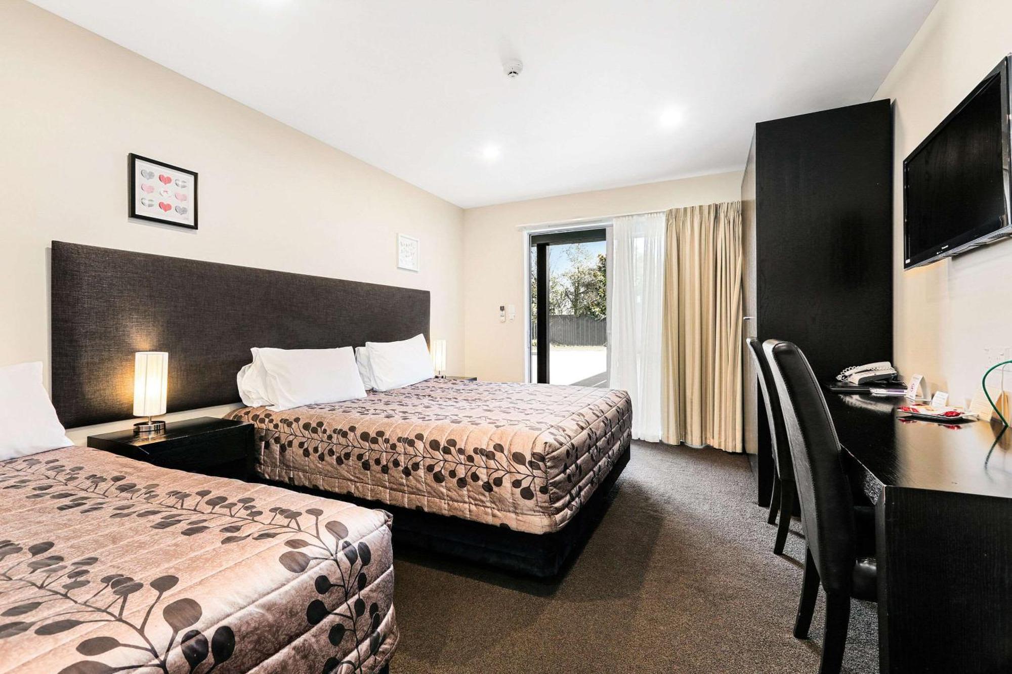 Standard King Room with Extra-Bed