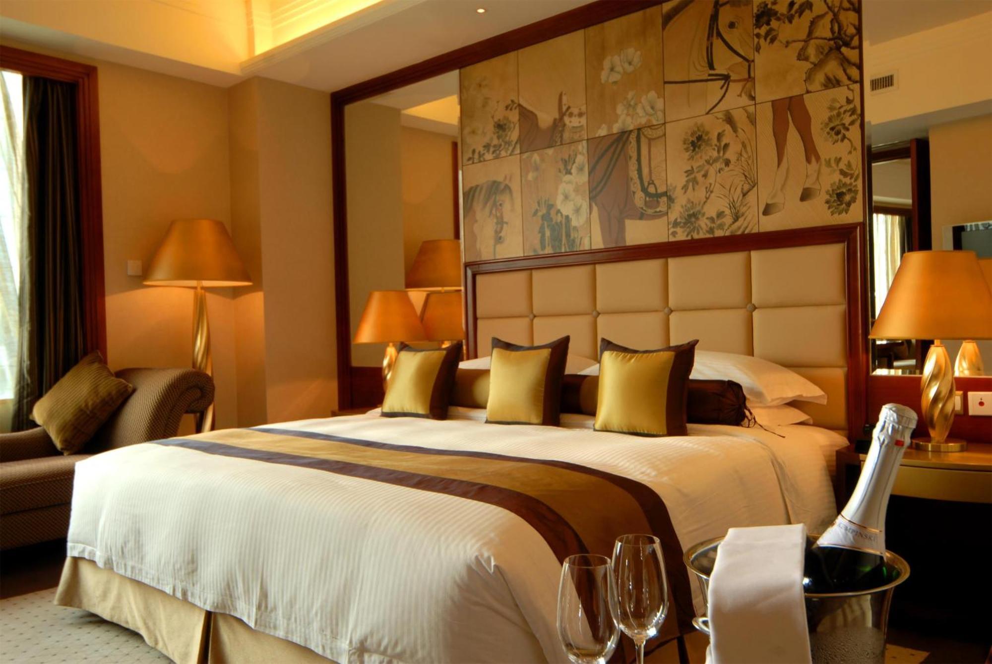 Deluxe Room Twin