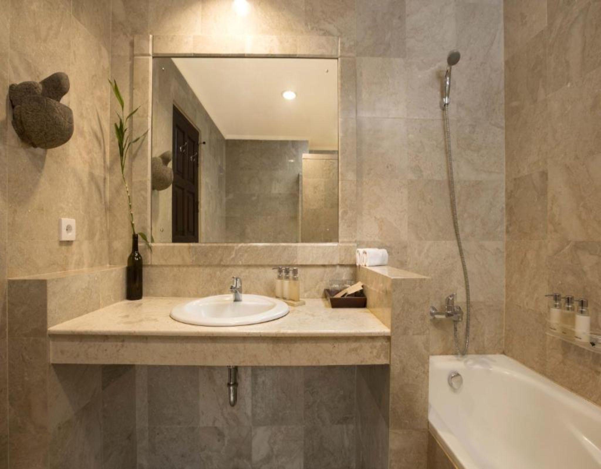 Premier Twin Room with Valley View or Pool View (Free Daily Afternoon Tea)