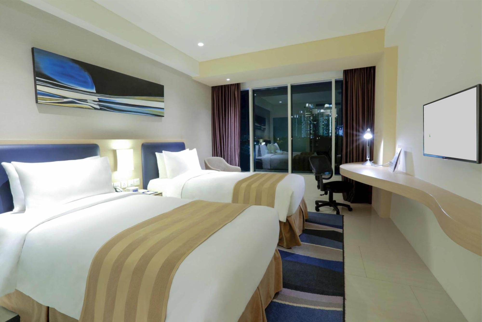 Standard Twin Room with Free Breakfast
