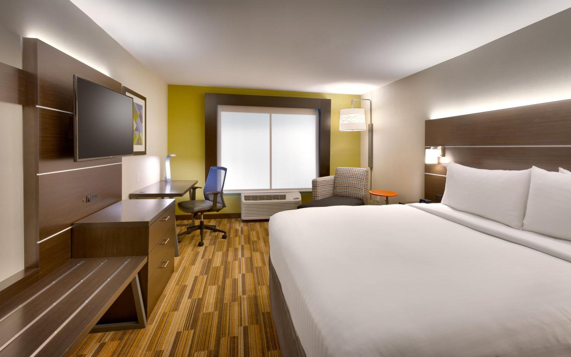 Standard King Room