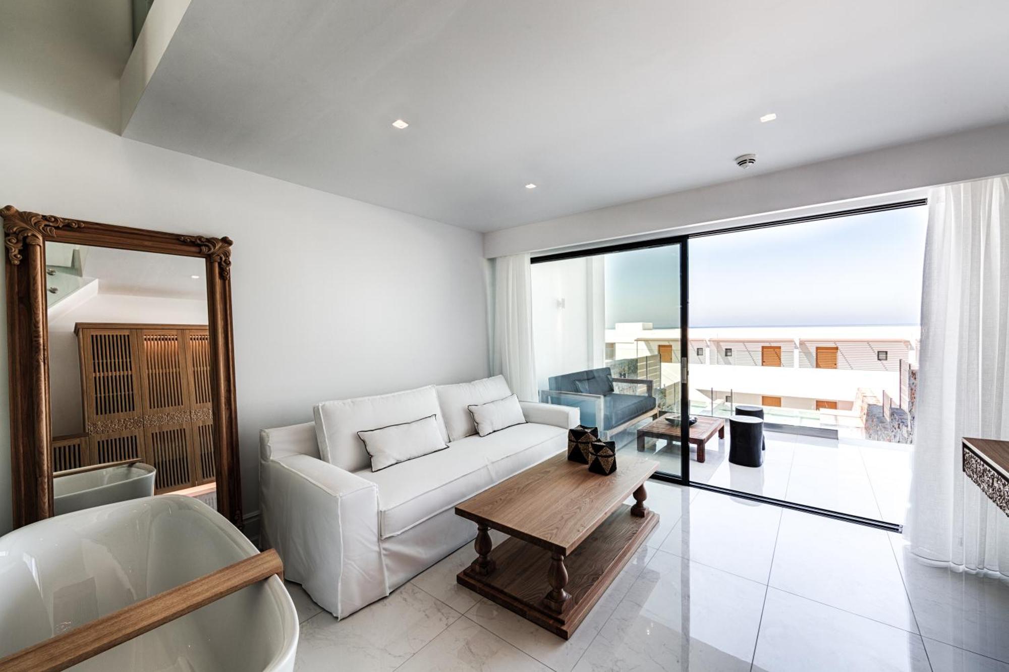 Abaton Collection Suite with Private Spa Bath
