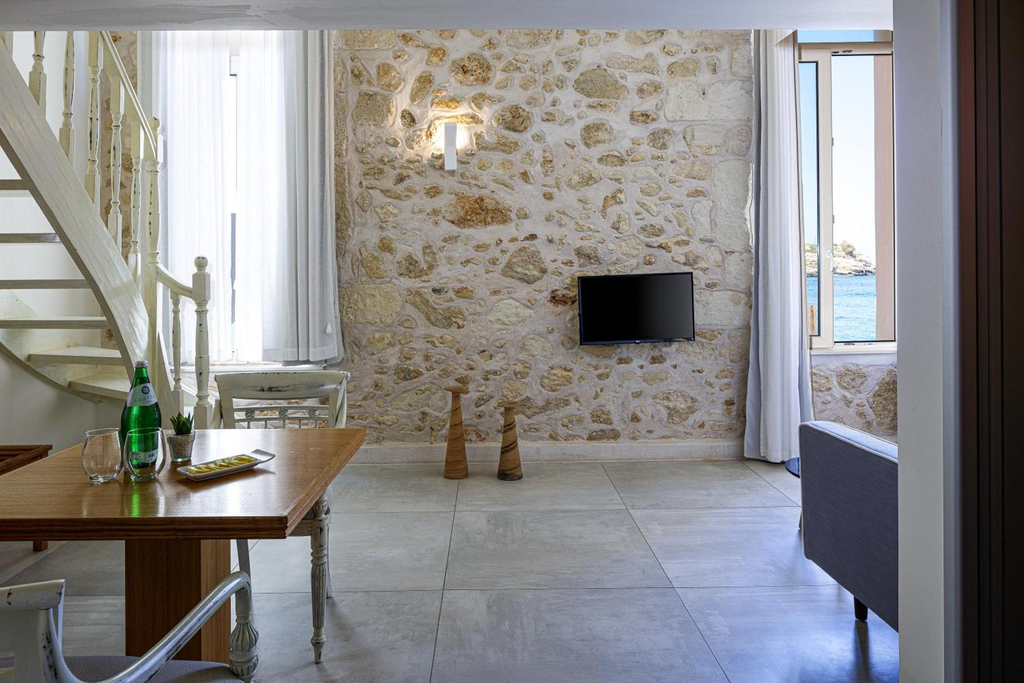 Suite with Side Sea View - Split Level