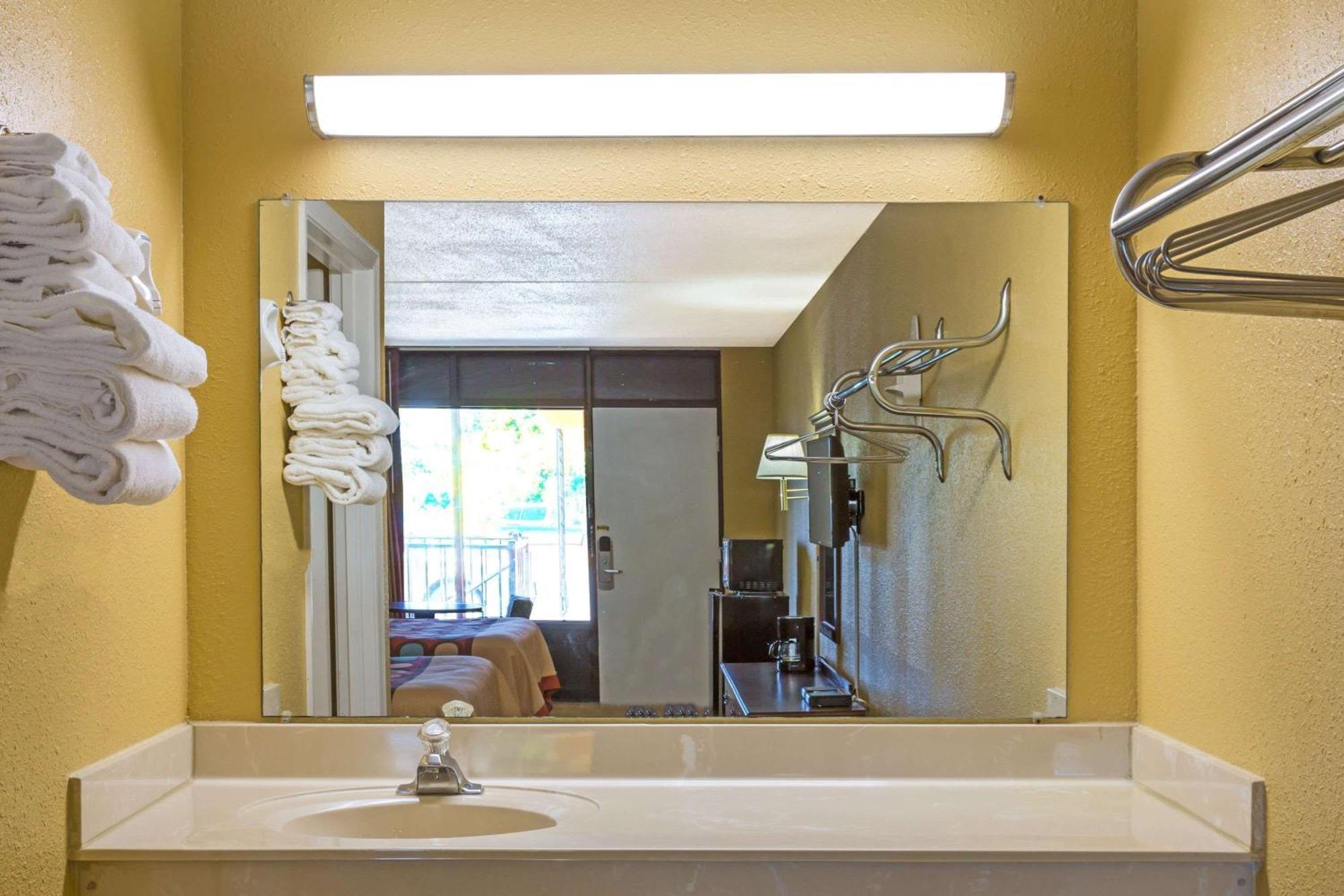 Double Room with Two Double Beds - Non-Smoking
