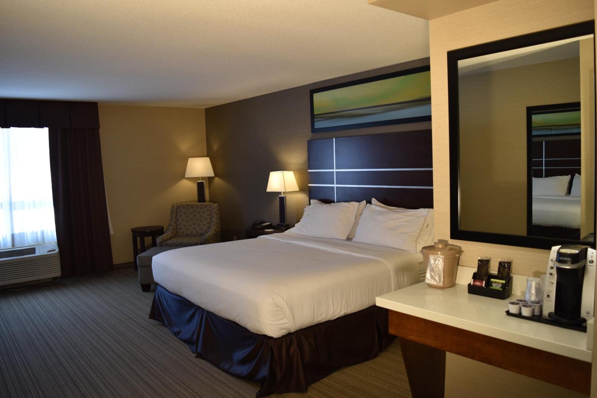 Standard King Room