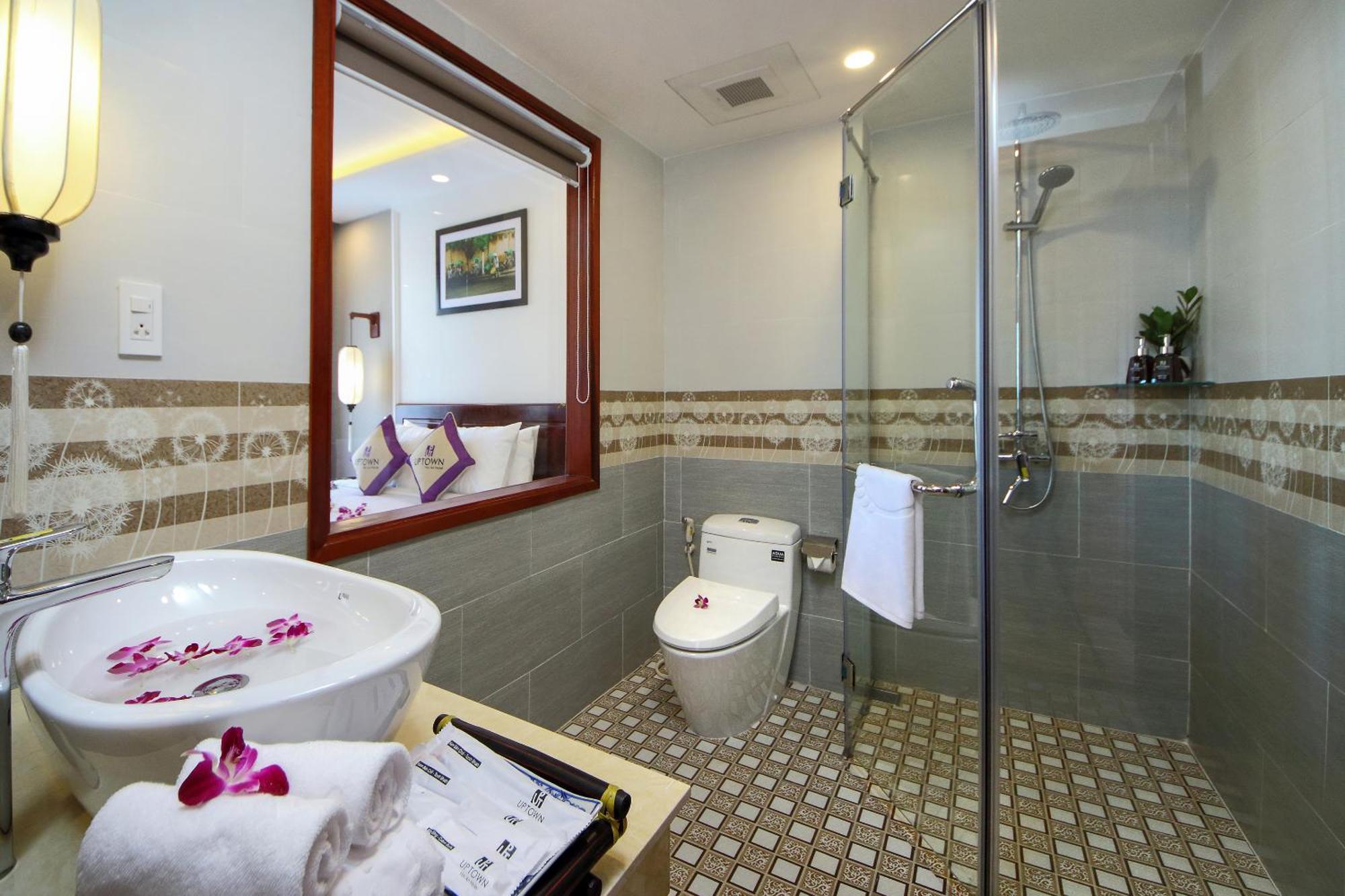 Deluxe Double Room City View with Balcony
