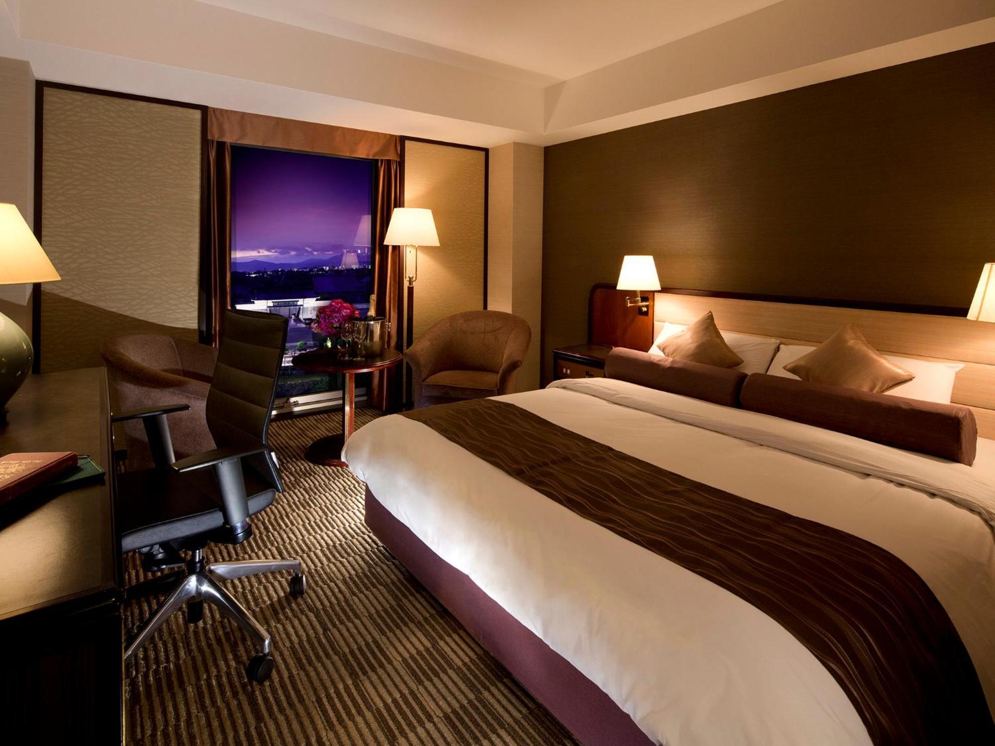 Deluxe Double Room with Castle View - Non-Smoking
