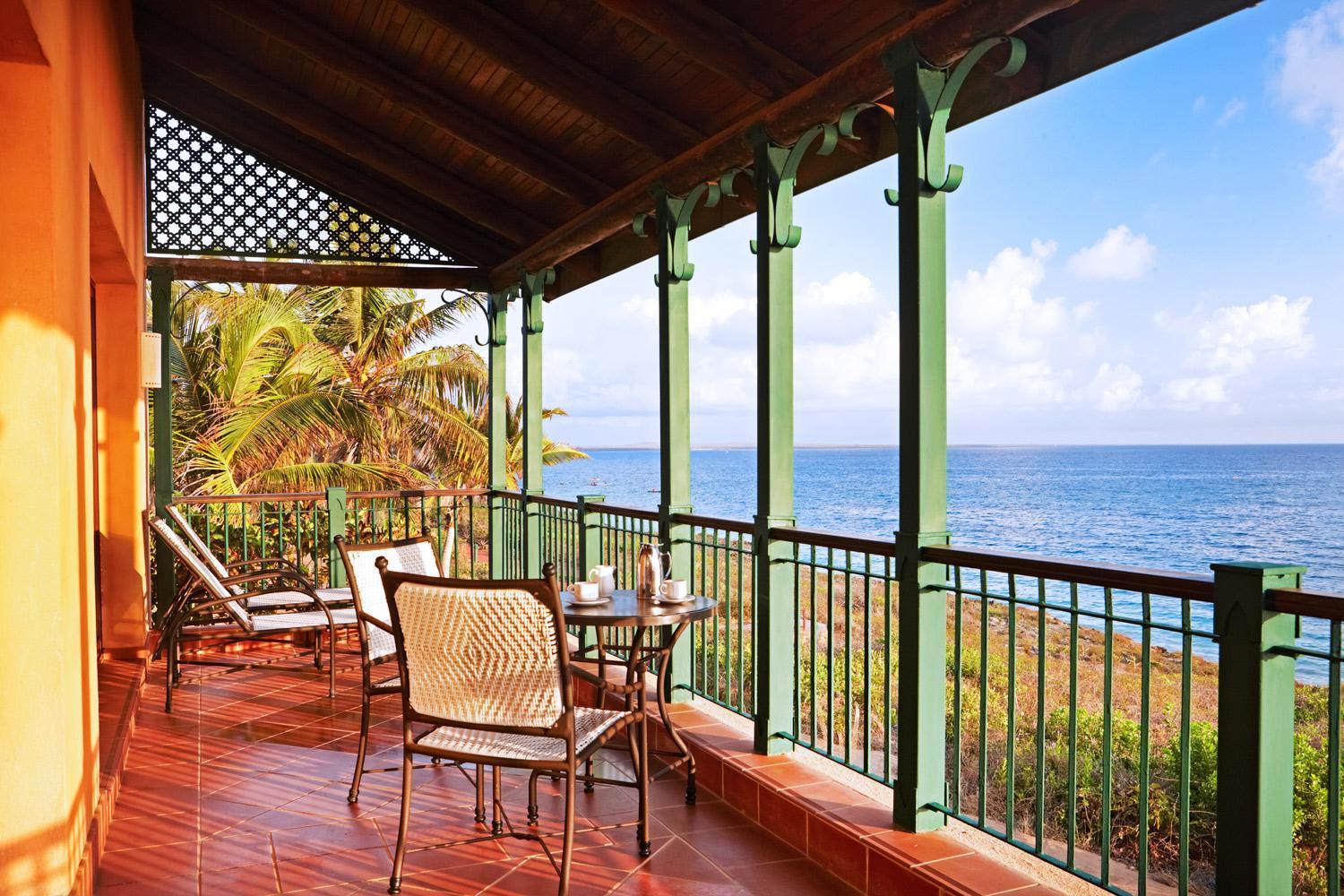 AVANI Deluxe Ocean Suite