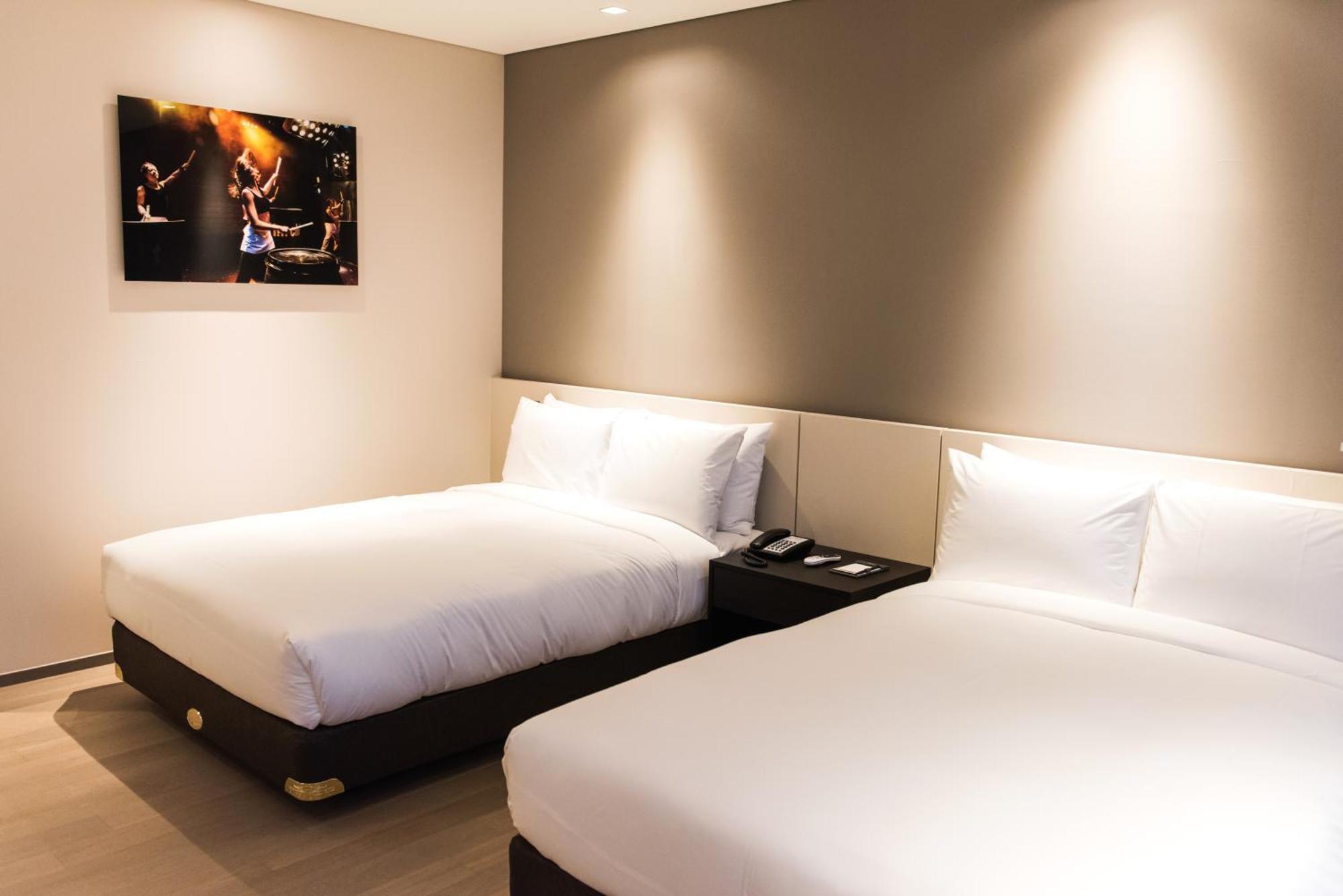 Premium Deluxe Twin Room