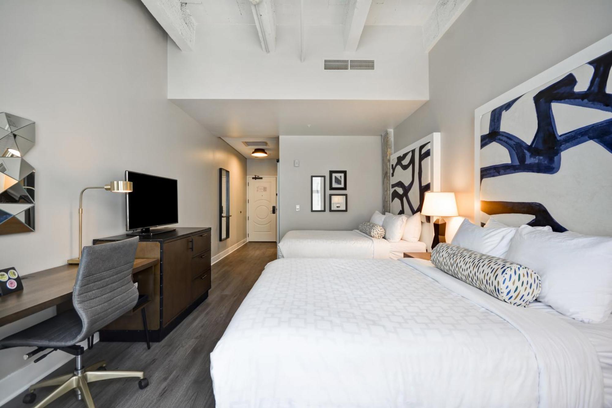 Queen Room with Two Queen Beds - Disability Access Hearing Accessible - Roll-In Shower