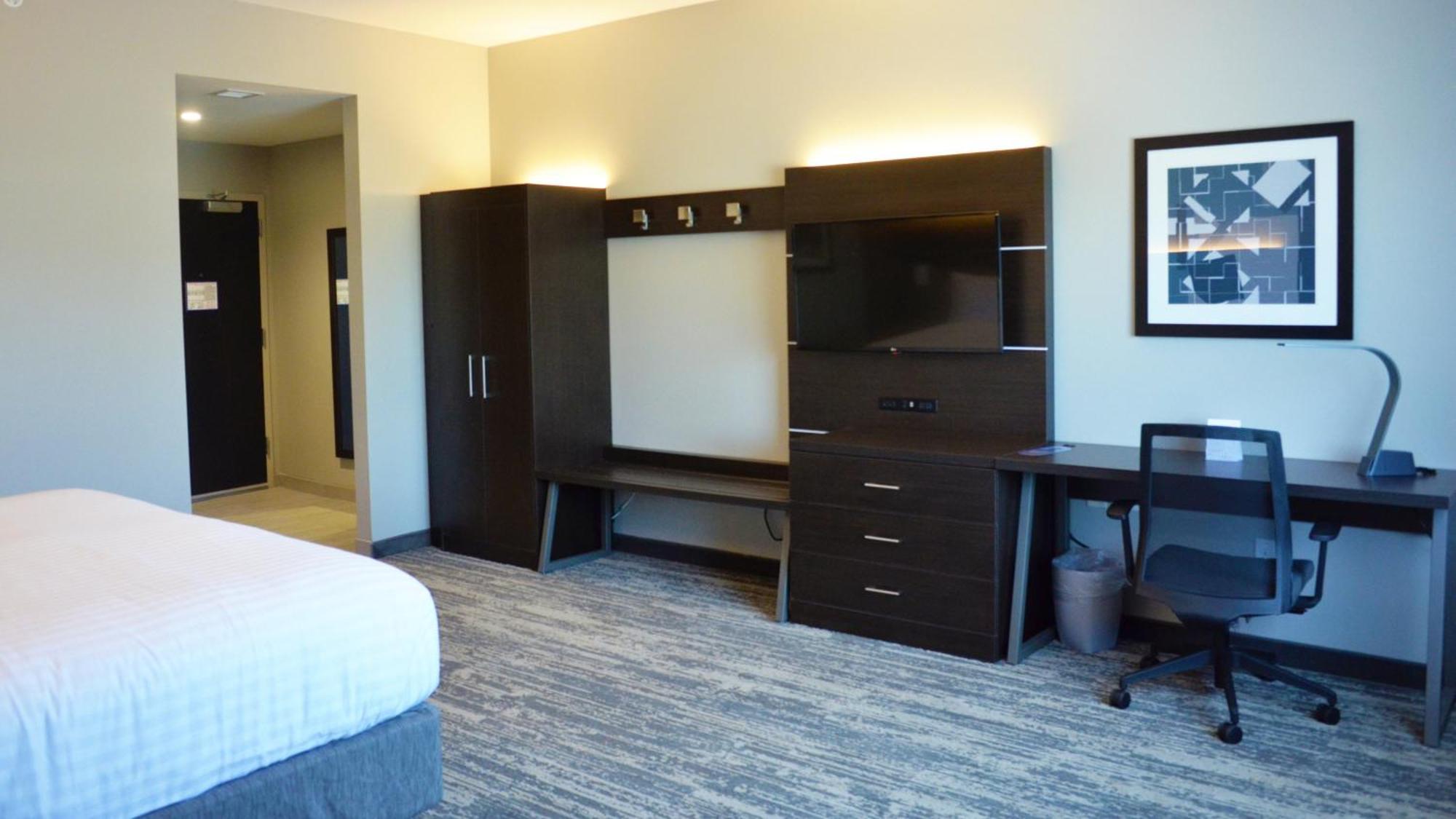 Standard King Room with Walk-In Shower