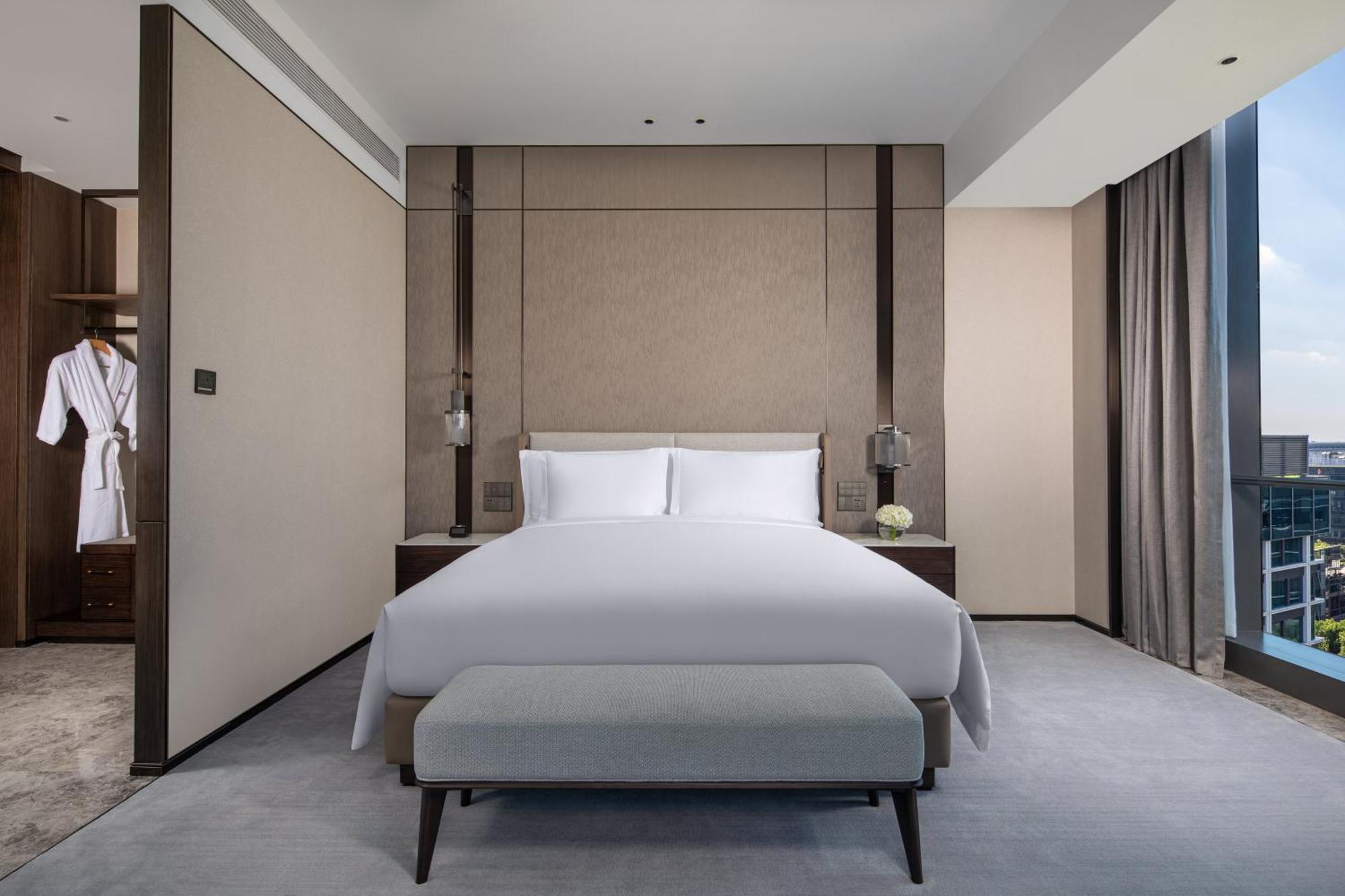 Premium King Room