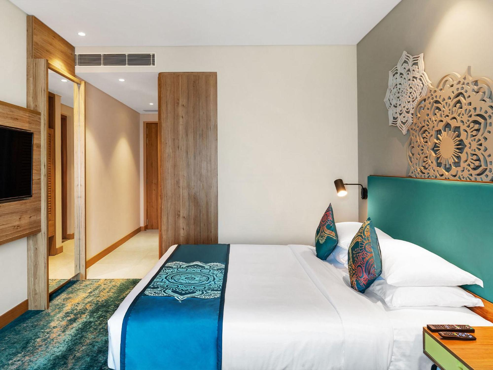Superior Queen Room - 15% Discount on Food & Beverages and Laundry,  INR 500 SPA credit per room per stay