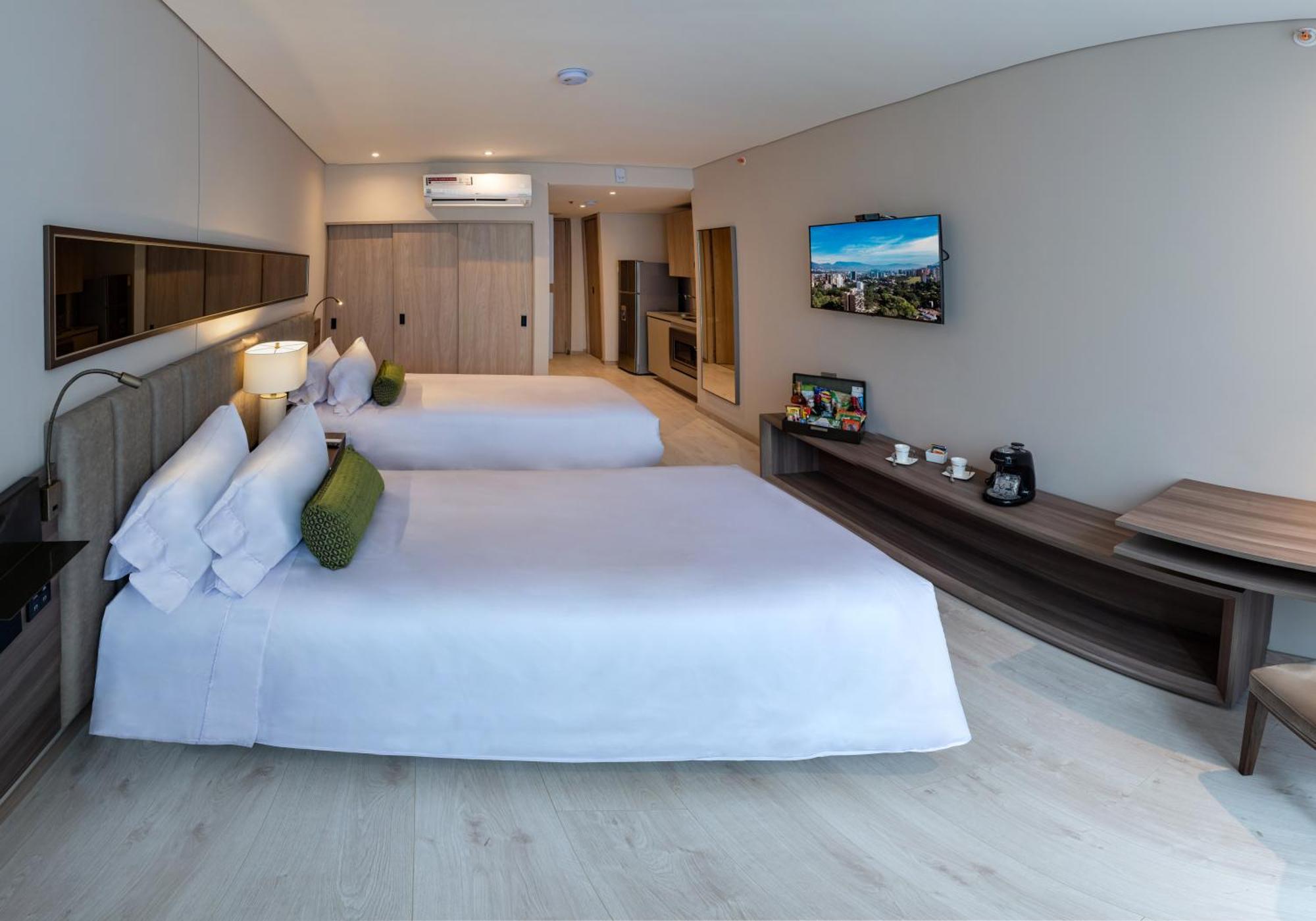 Studio with Two Double Beds and Kitchenette